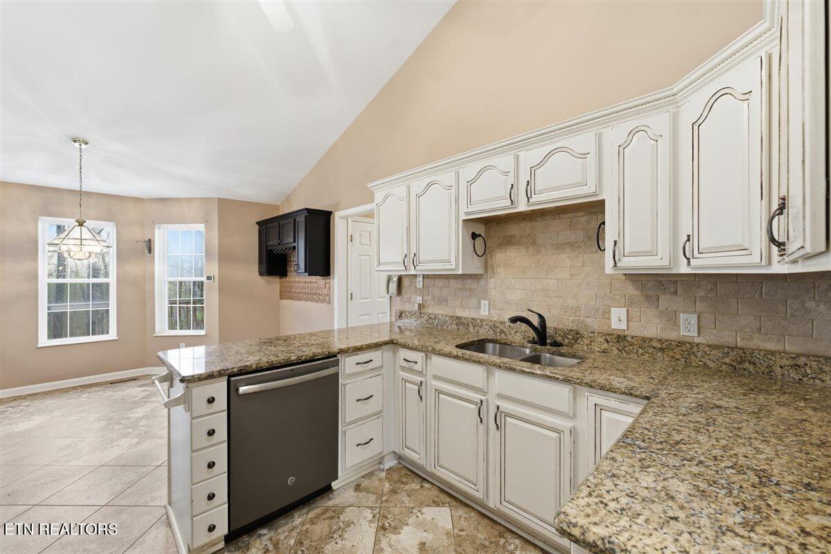 111 Kawatuska Way Loudon TN 37774