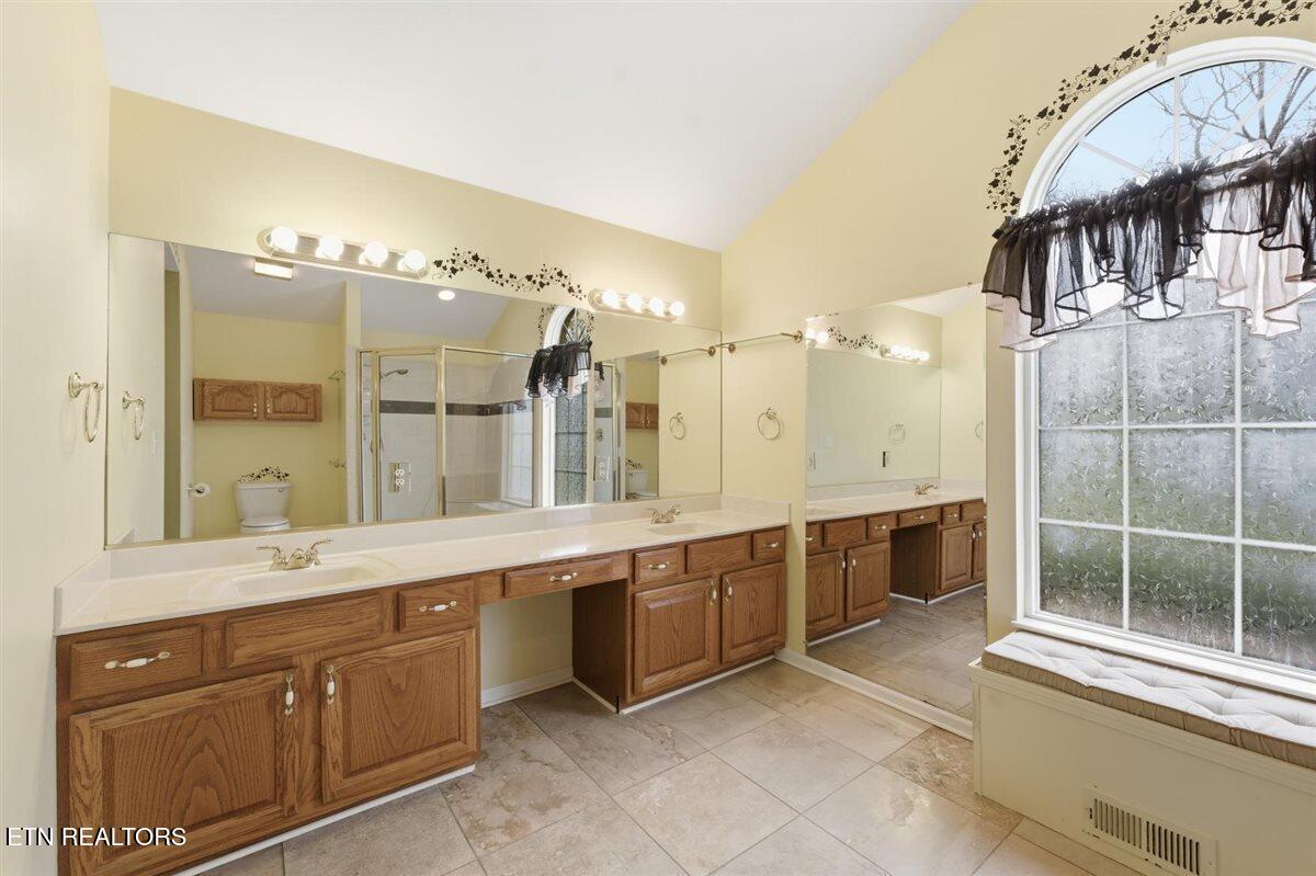 111 Kawatuska Way Loudon TN 37774