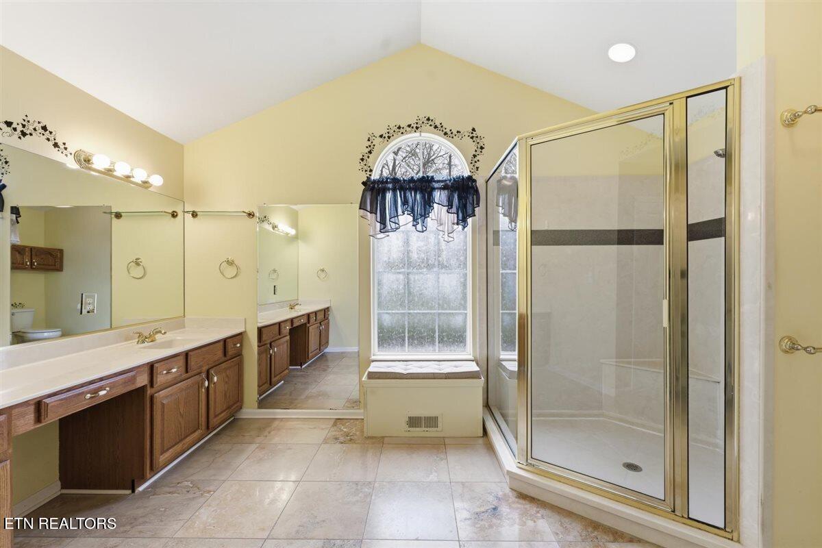 111 Kawatuska Way Loudon TN 37774