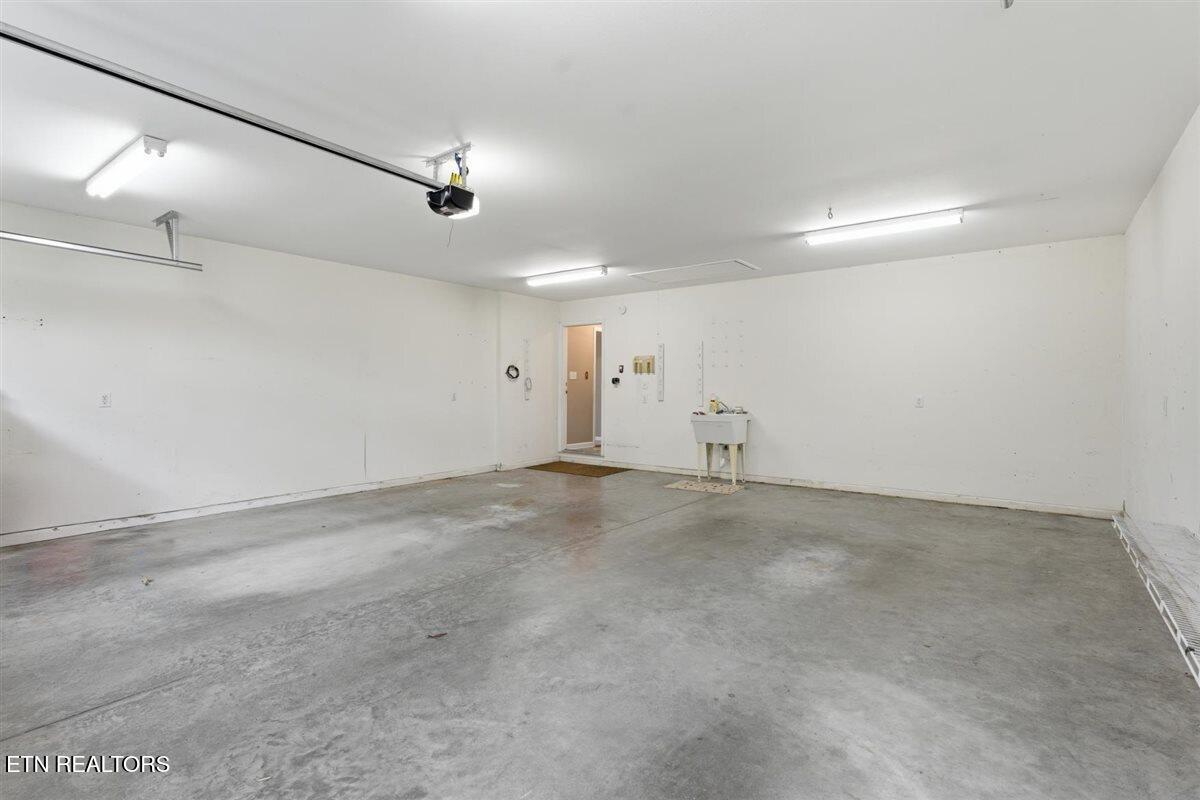 111 Kawatuska Way Loudon TN 37774