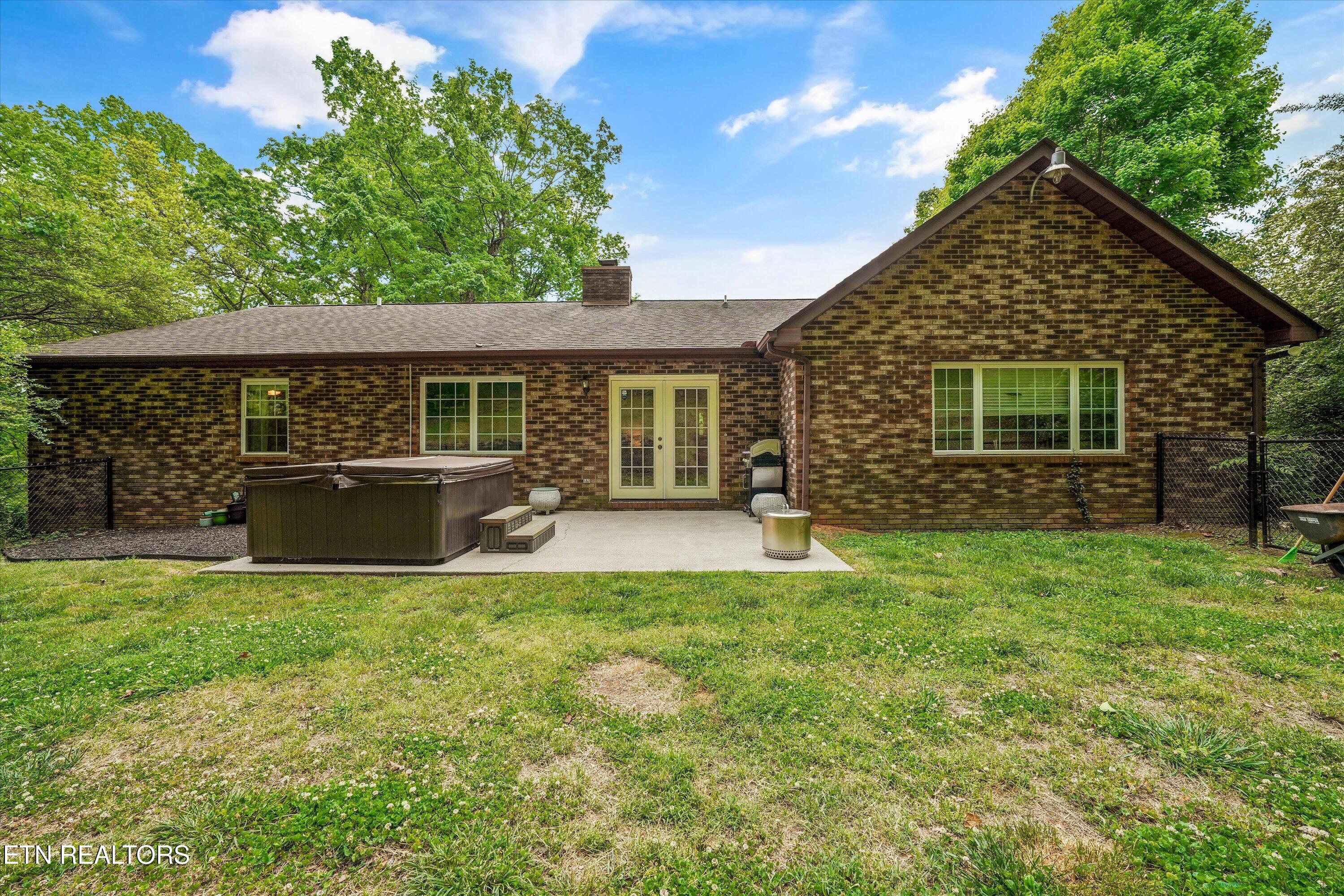 6202 Grove Drive Knoxville TN 37918