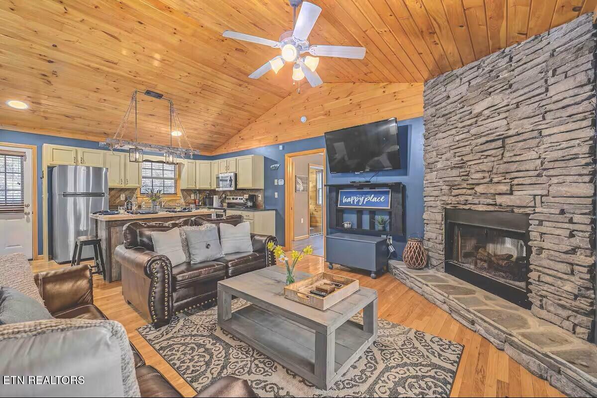 2203 Woodcock Trail Sevierville TN 37876