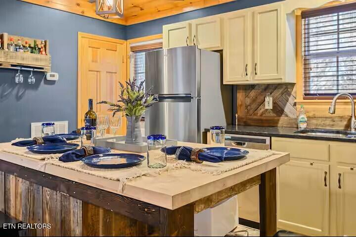 2203 Woodcock Trail Sevierville TN 37876