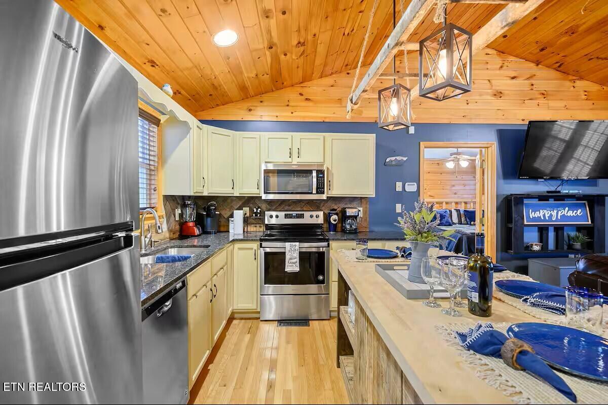 2203 Woodcock Trail Sevierville TN 37876