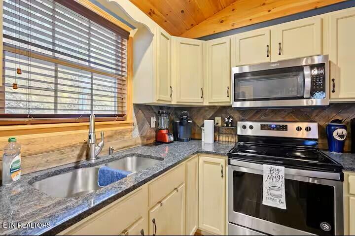 2203 Woodcock Trail Sevierville TN 37876
