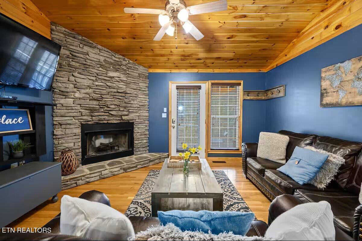 2203 Woodcock Trail Sevierville TN 37876