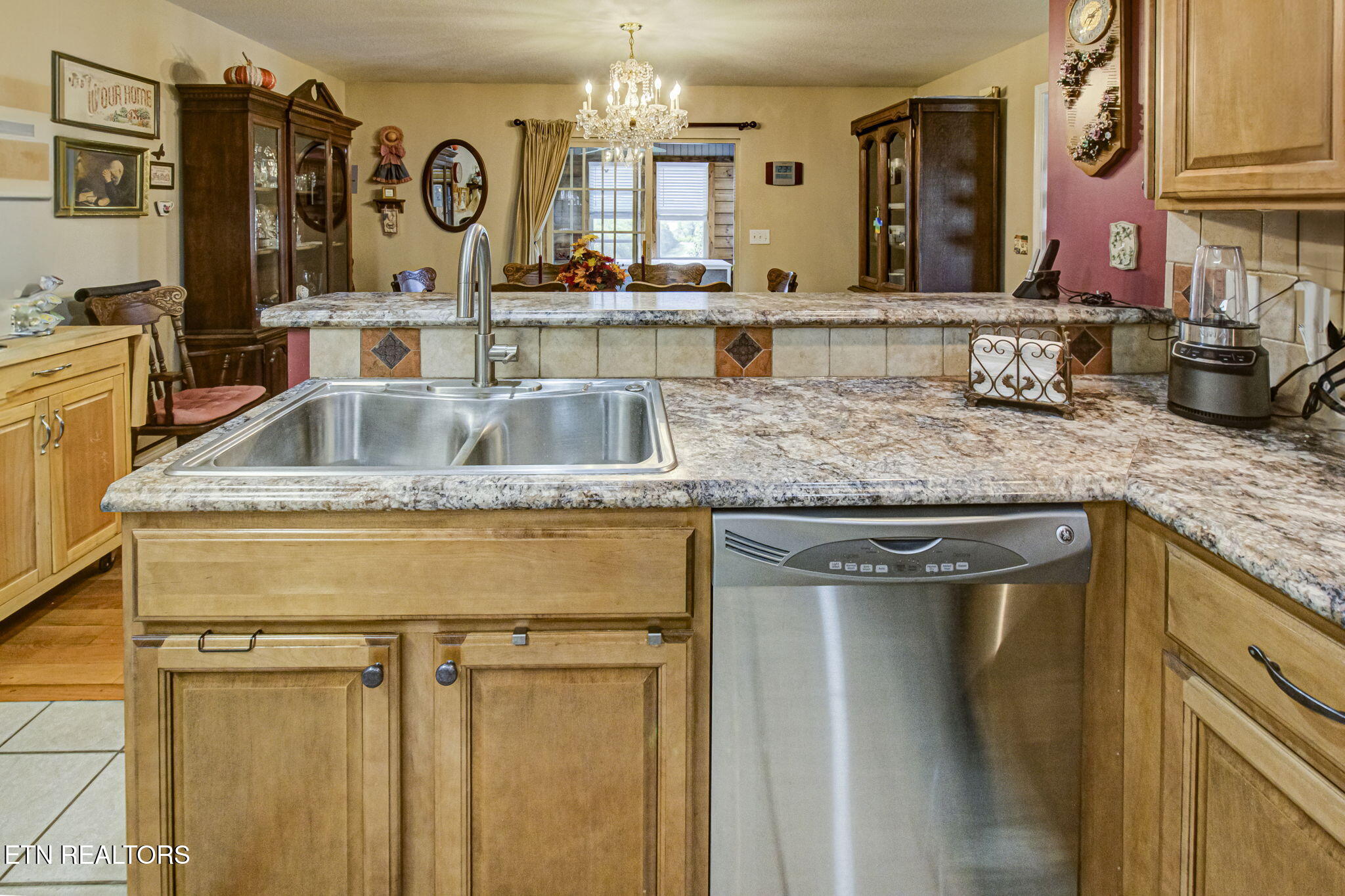 3090 Shaconage Trail Sevierville TN 37876