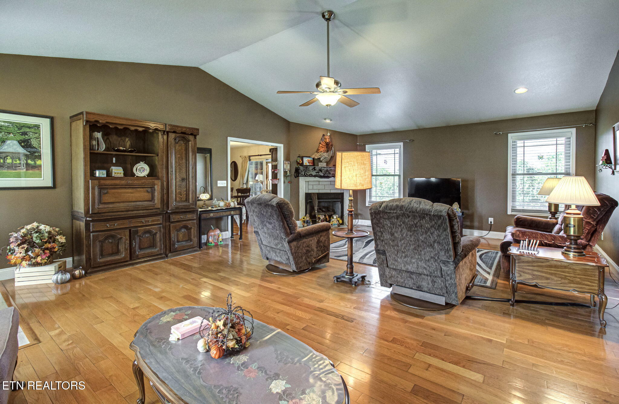3090 Shaconage Trail Sevierville TN 37876