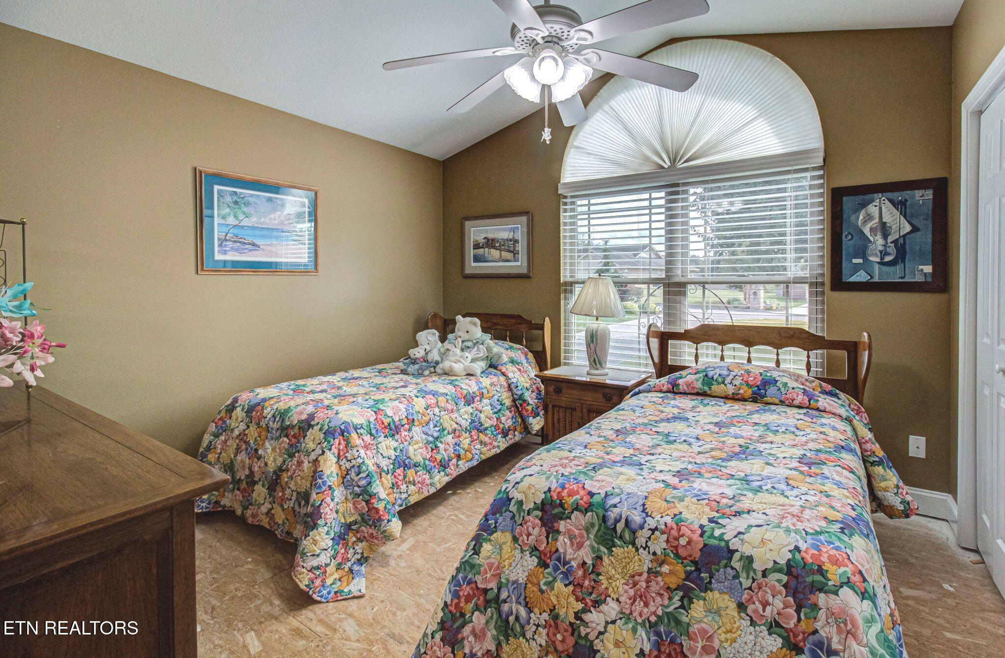 3090 Shaconage Trail Sevierville TN 37876