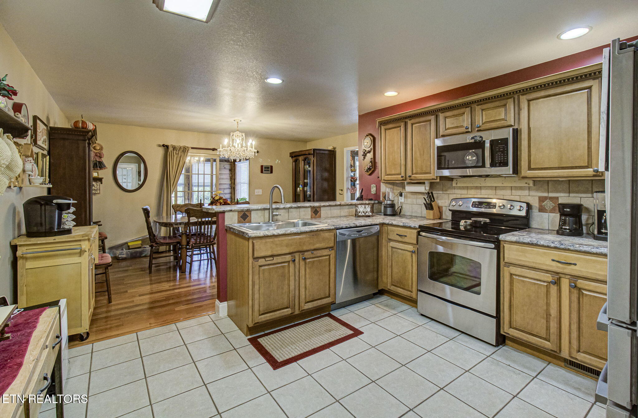 3090 Shaconage Trail Sevierville TN 37876