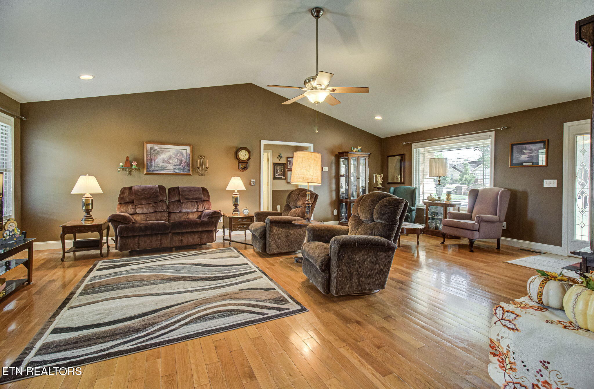 3090 Shaconage Trail Sevierville TN 37876