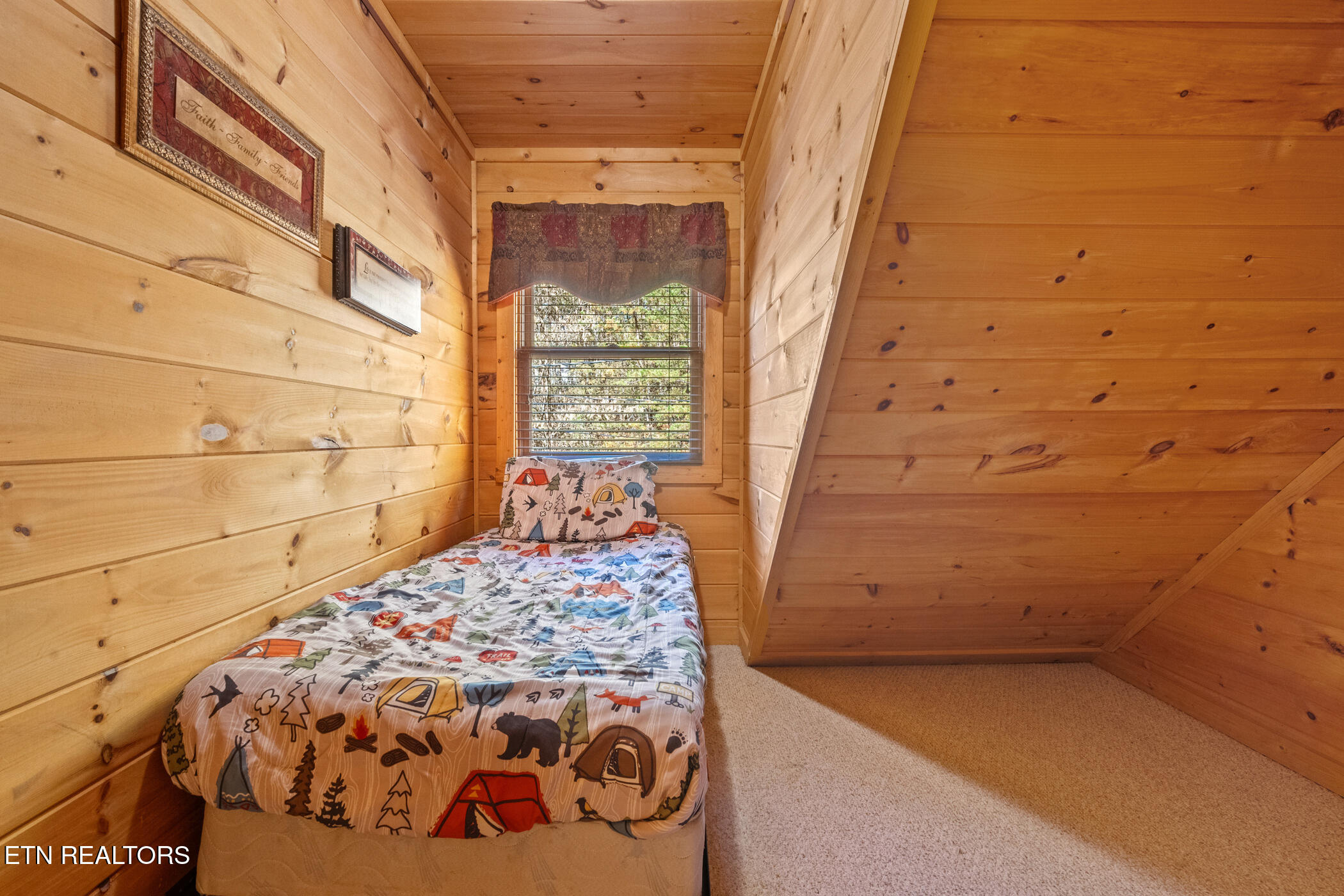 448 Silver Maple Lane Gatlinburg TN 37738