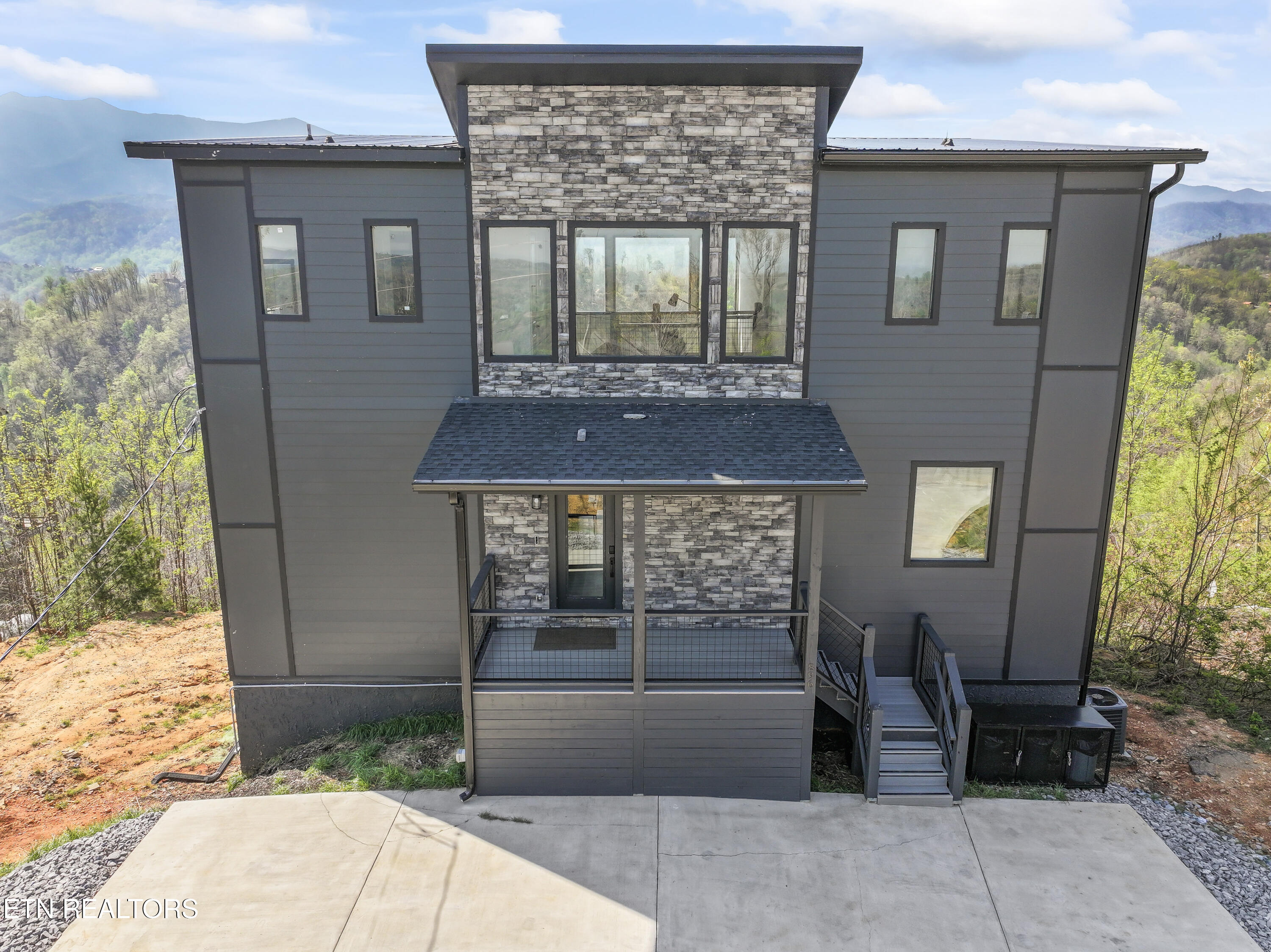 896 Chalet Village Boulevard Boulevard Gatlinburg TN 37738