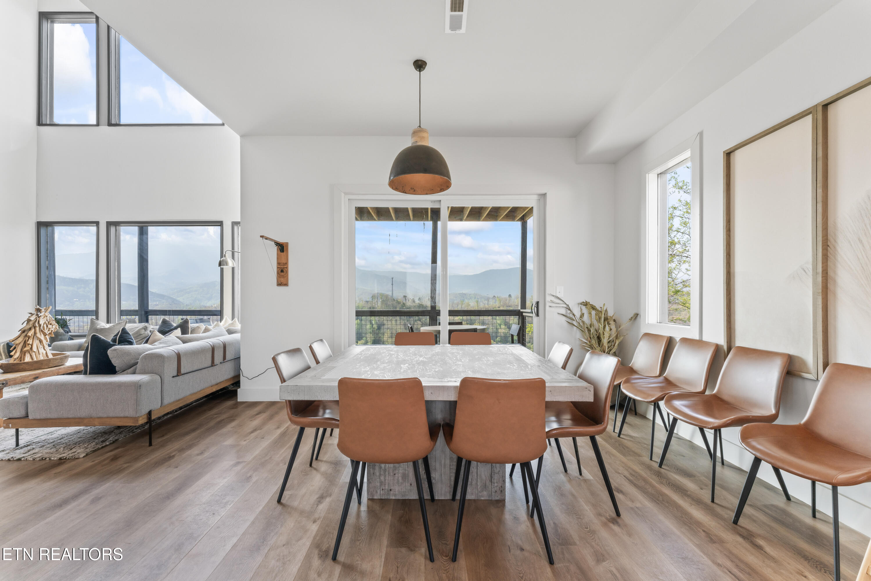 896 Chalet Village Boulevard Boulevard Gatlinburg TN 37738