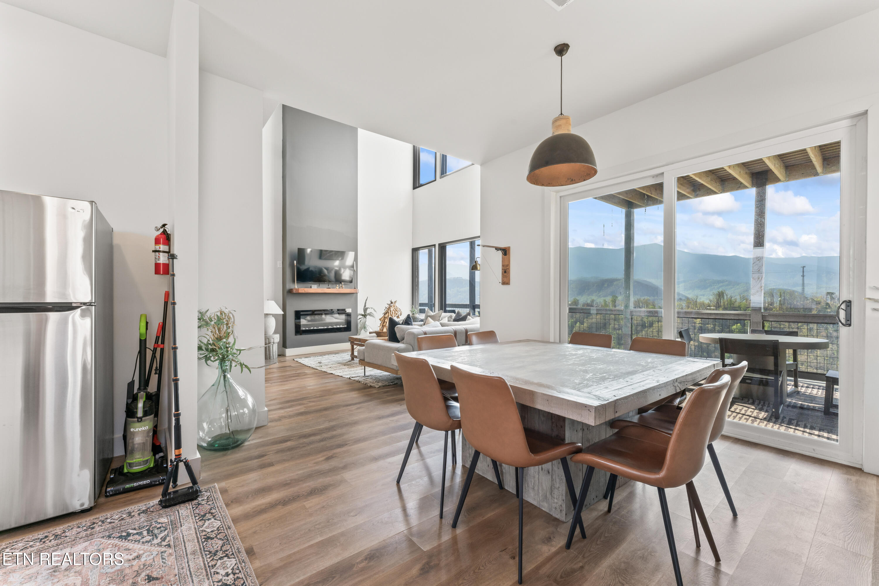 896 Chalet Village Boulevard Boulevard Gatlinburg TN 37738