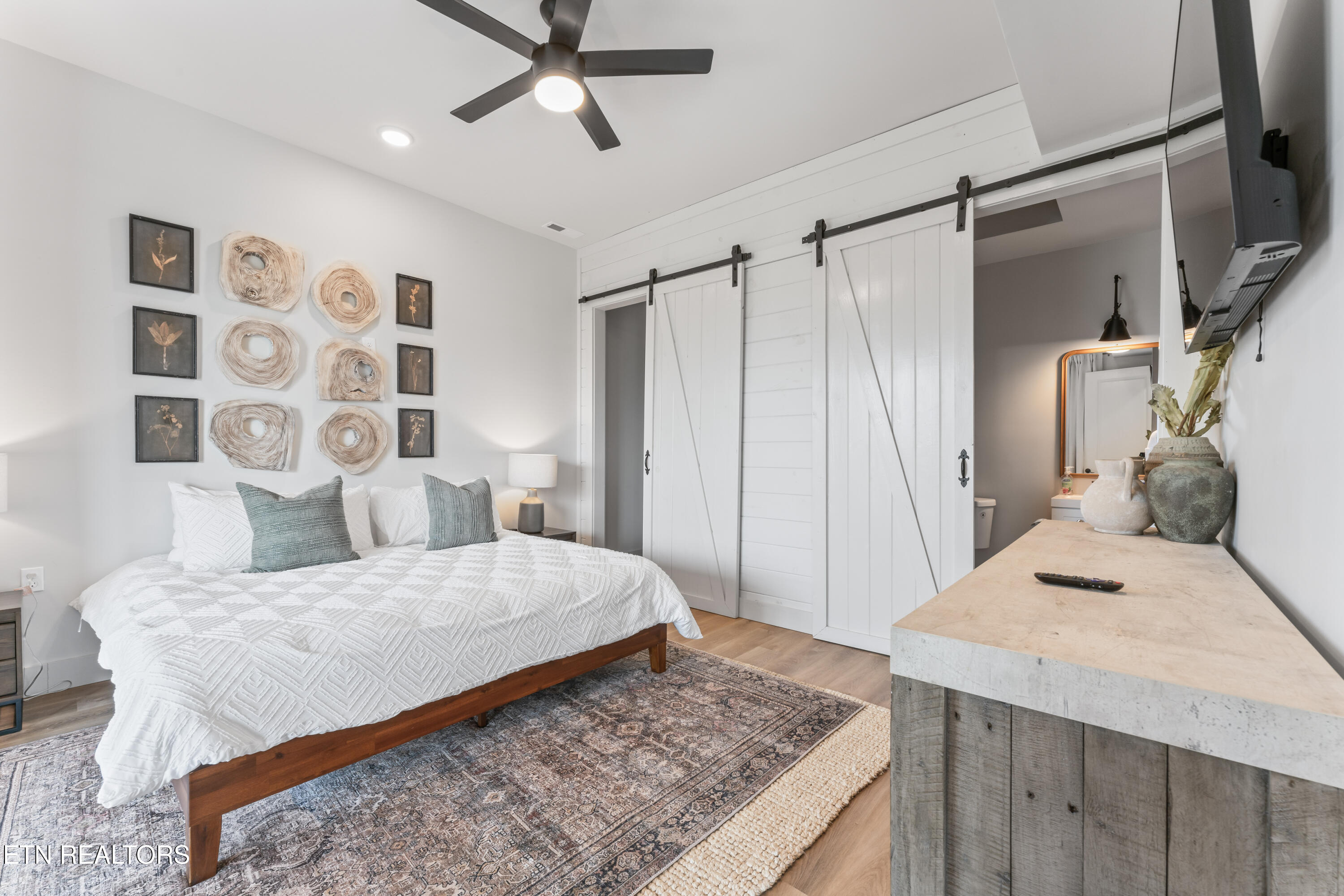 896 Chalet Village Boulevard Boulevard Gatlinburg TN 37738