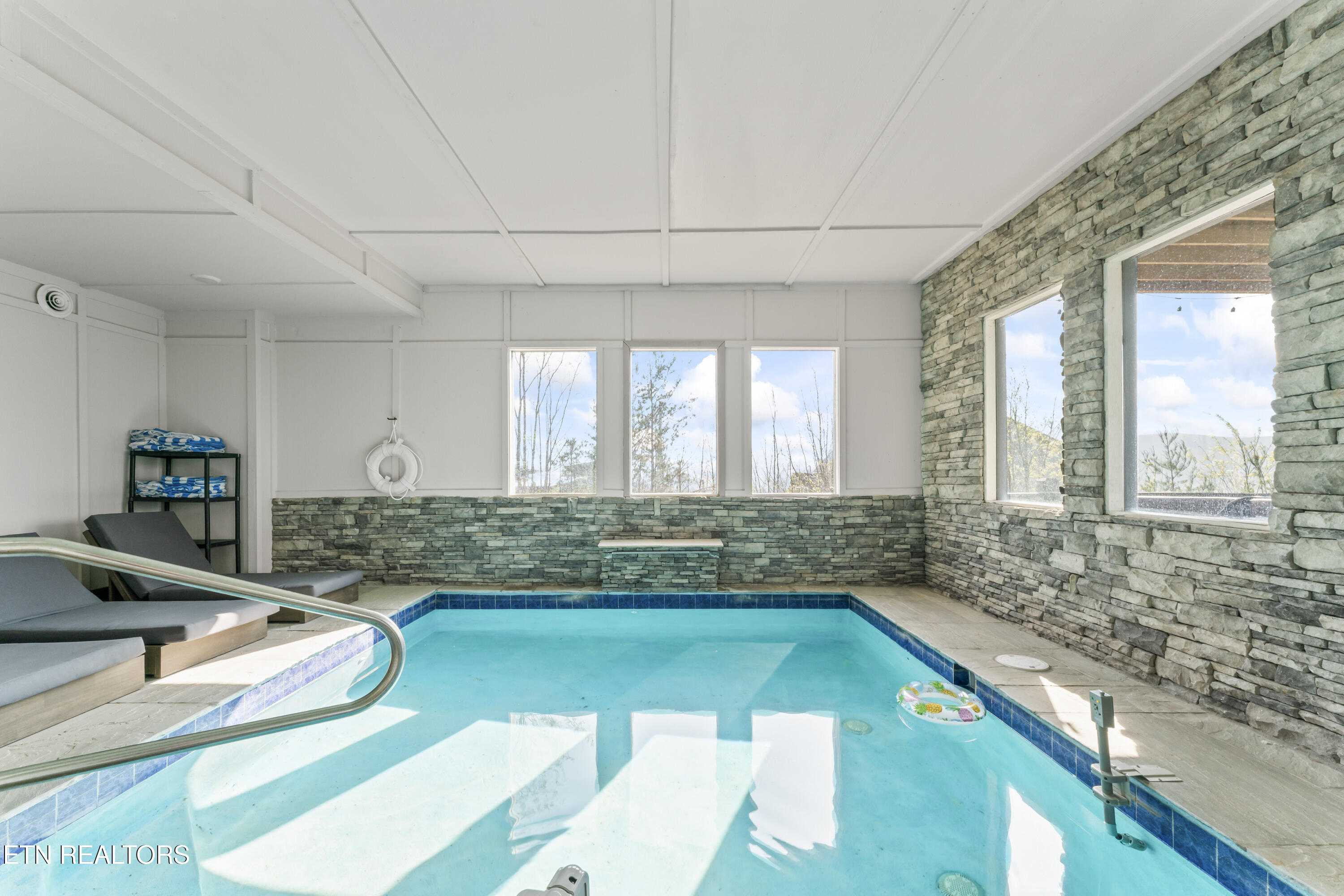 896 Chalet Village Boulevard Boulevard Gatlinburg TN 37738