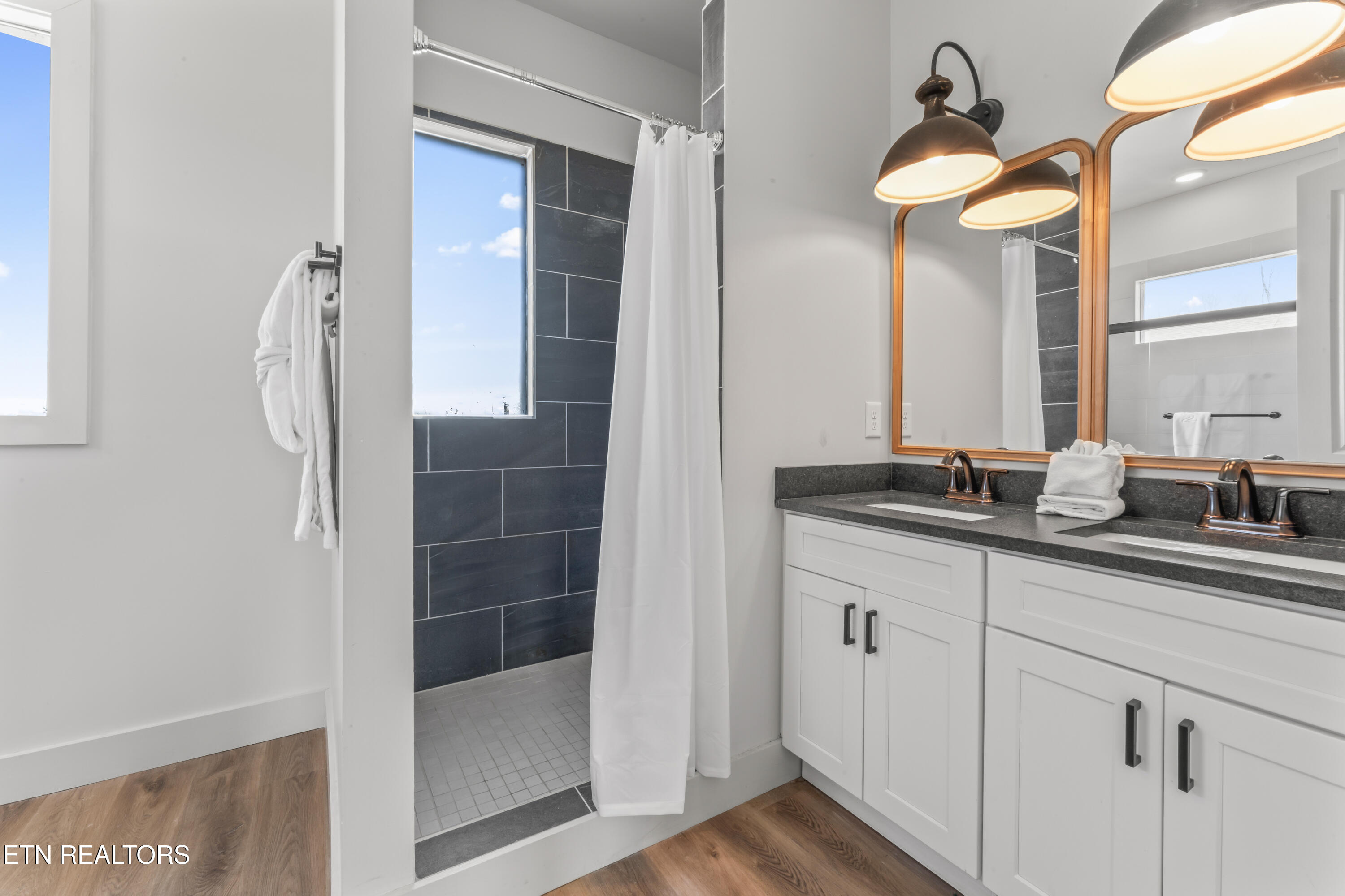 896 Chalet Village Boulevard Boulevard Gatlinburg TN 37738