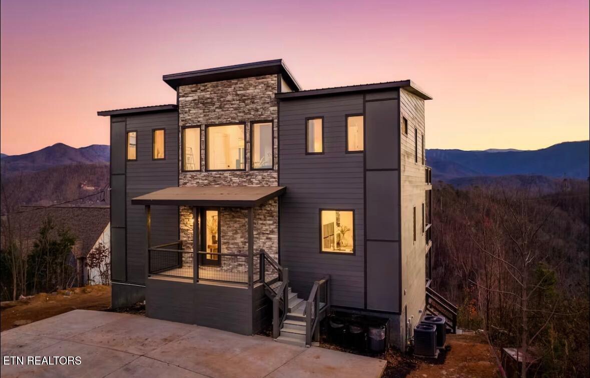 896 Chalet Village Boulevard Boulevard Gatlinburg TN 37738