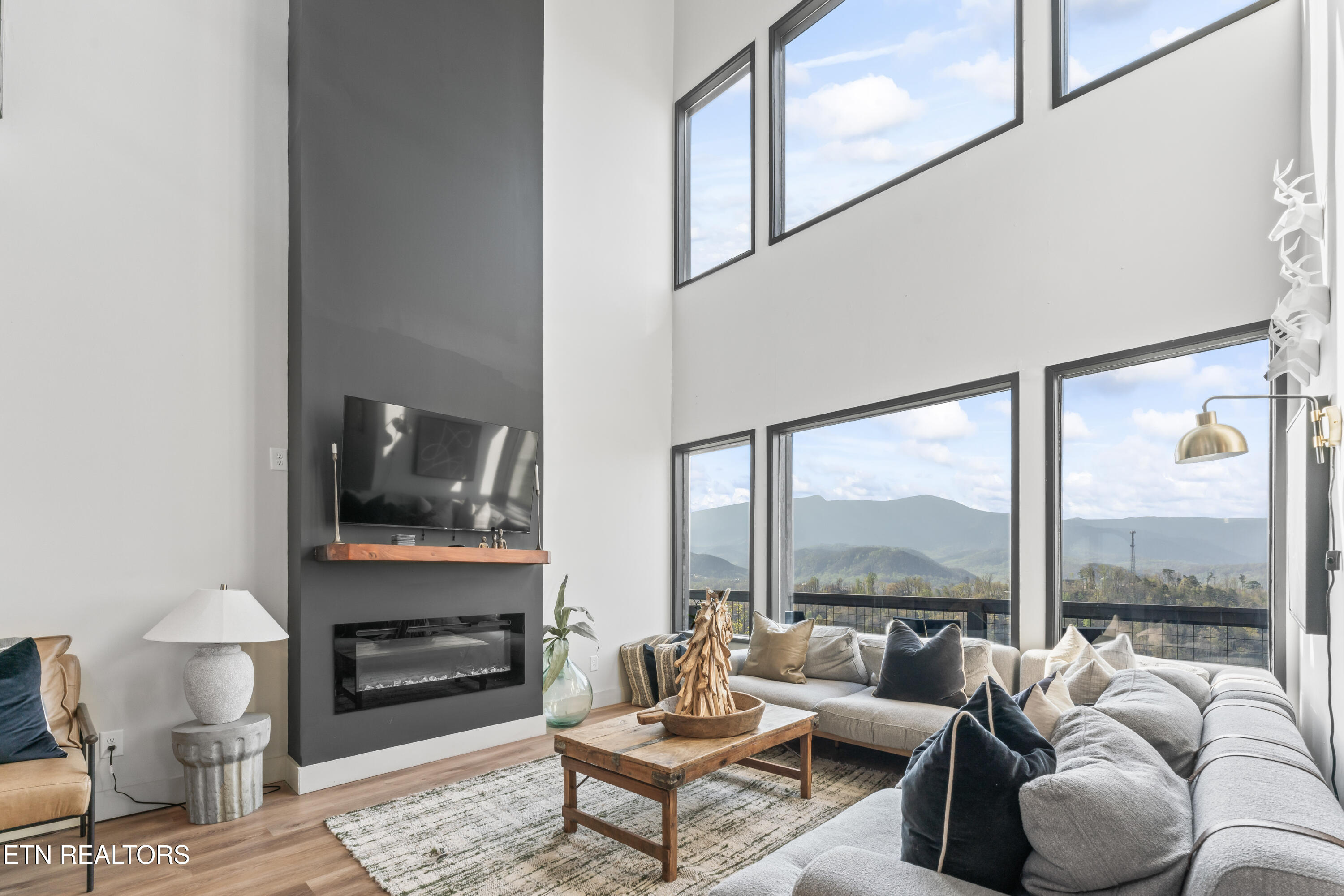 896 Chalet Village Boulevard Boulevard Gatlinburg TN 37738