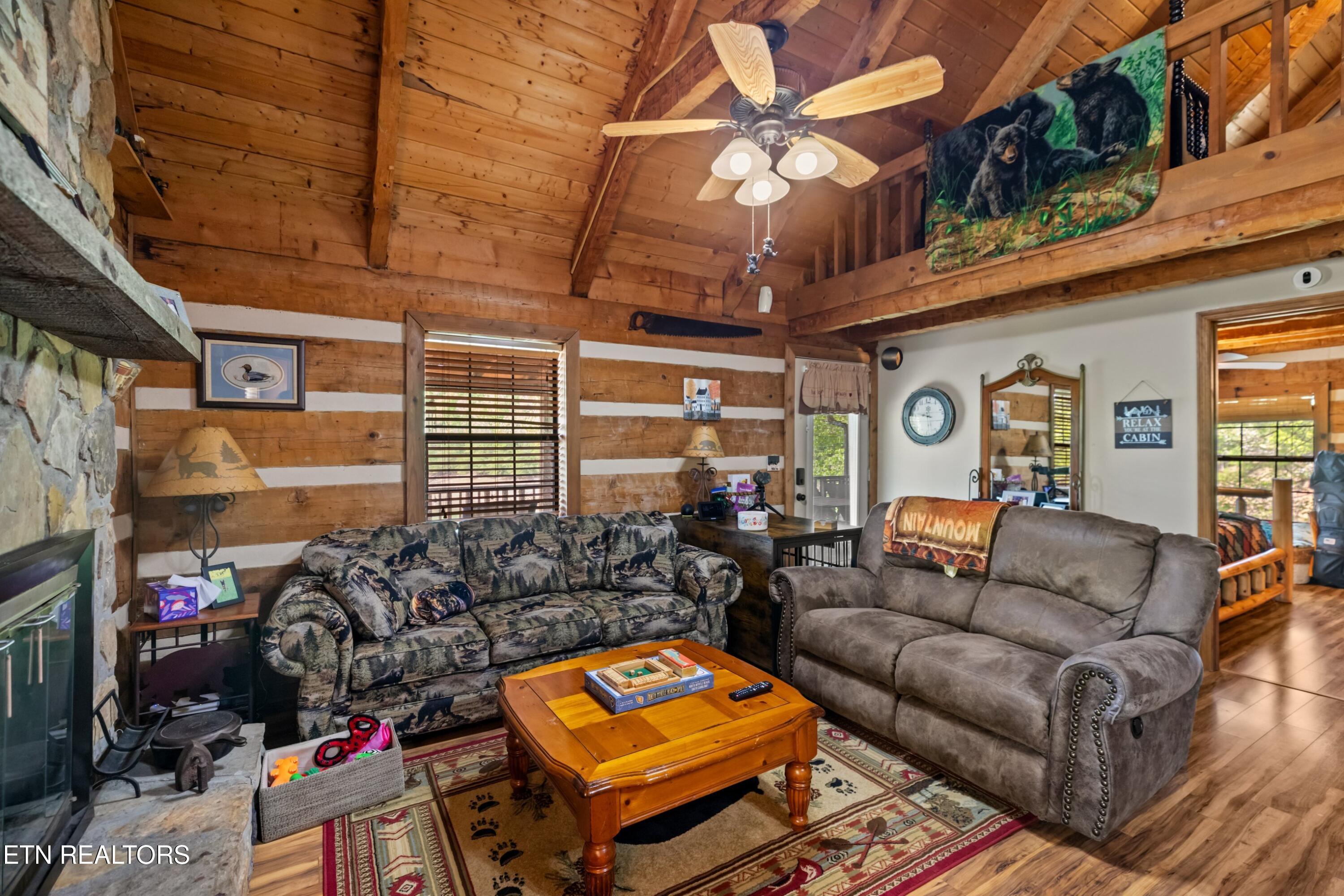 1055 Dean Circle Dandridge TN 37725