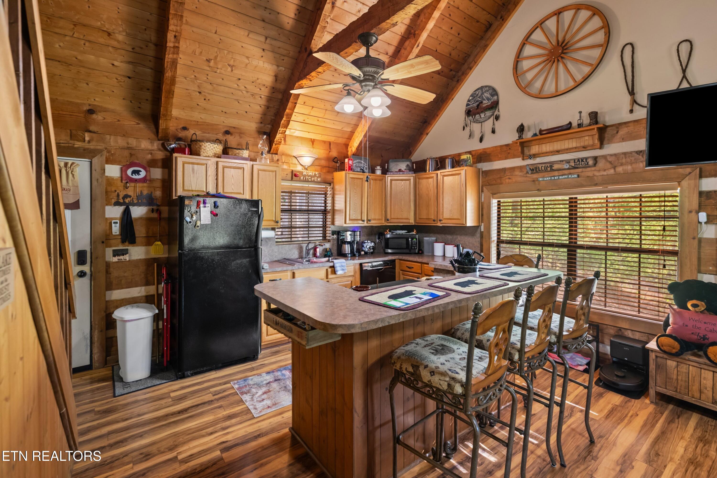 1055 Dean Circle Dandridge TN 37725