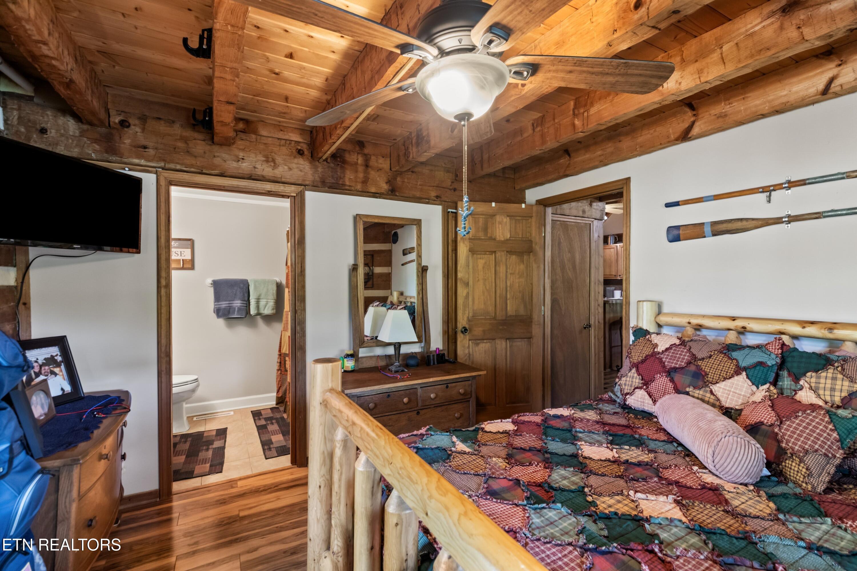 1055 Dean Circle Dandridge TN 37725