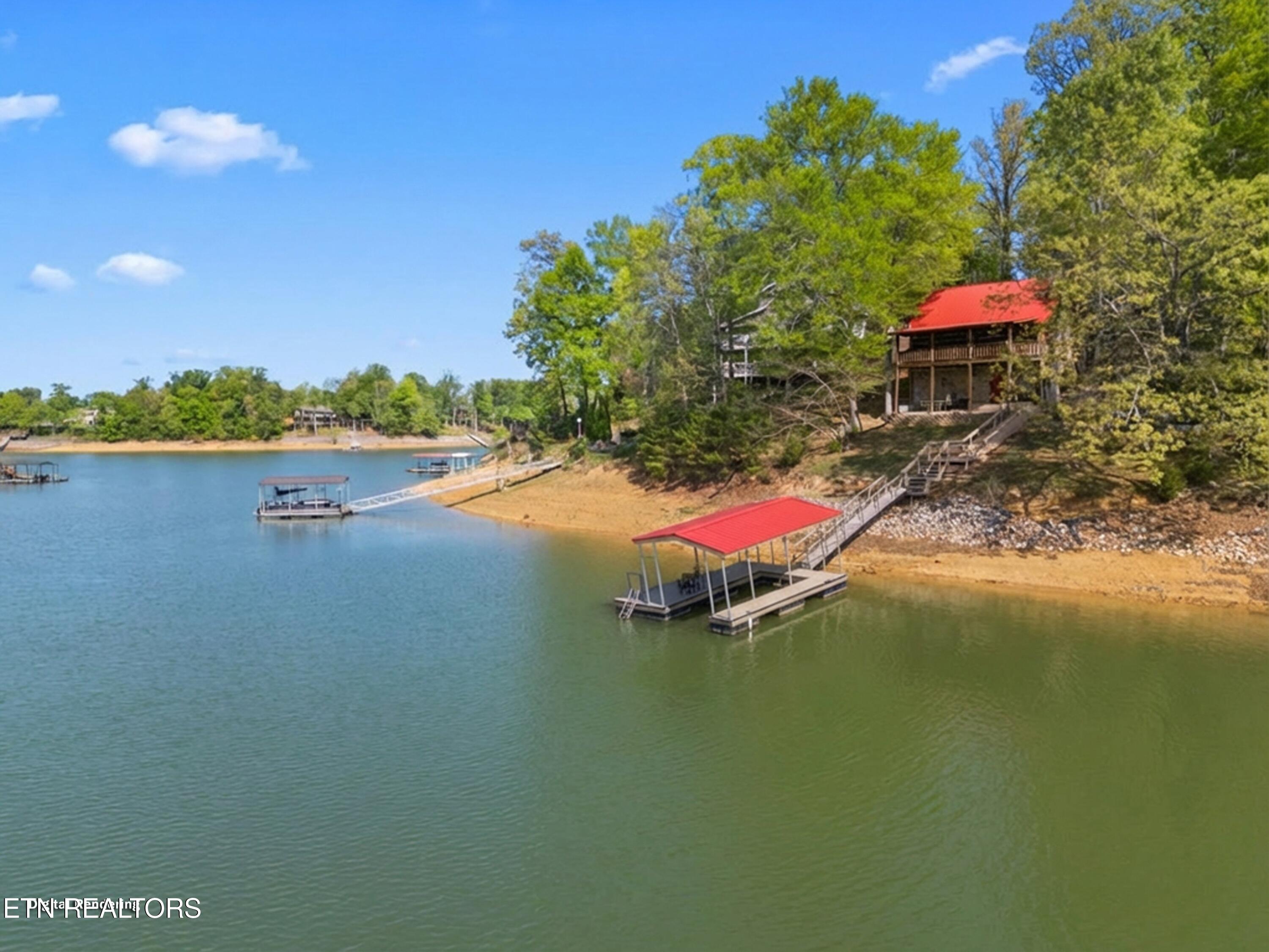 1055 Dean Circle Dandridge TN 37725