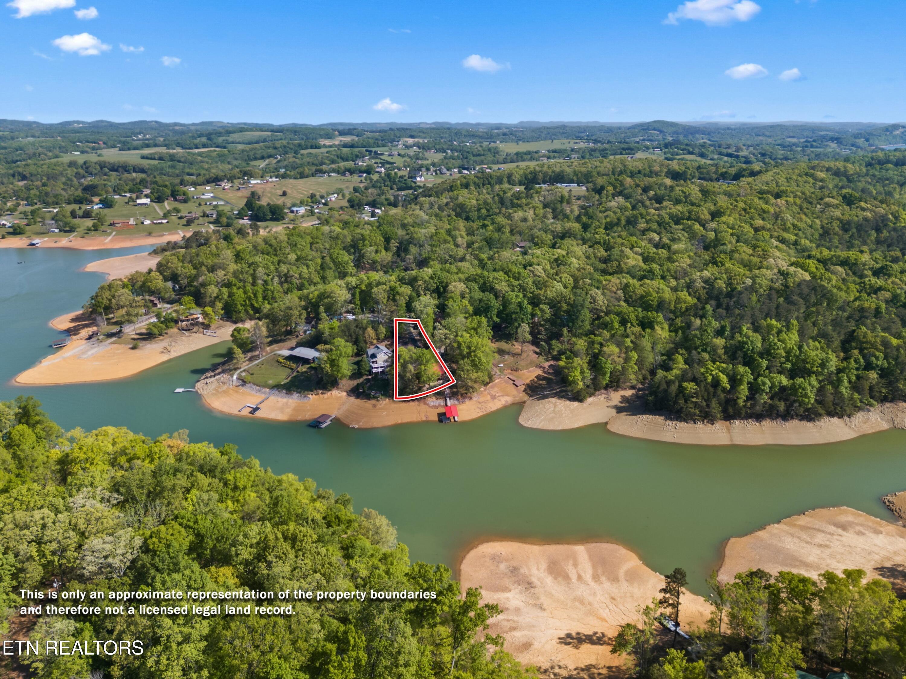 1055 Dean Circle Dandridge TN 37725