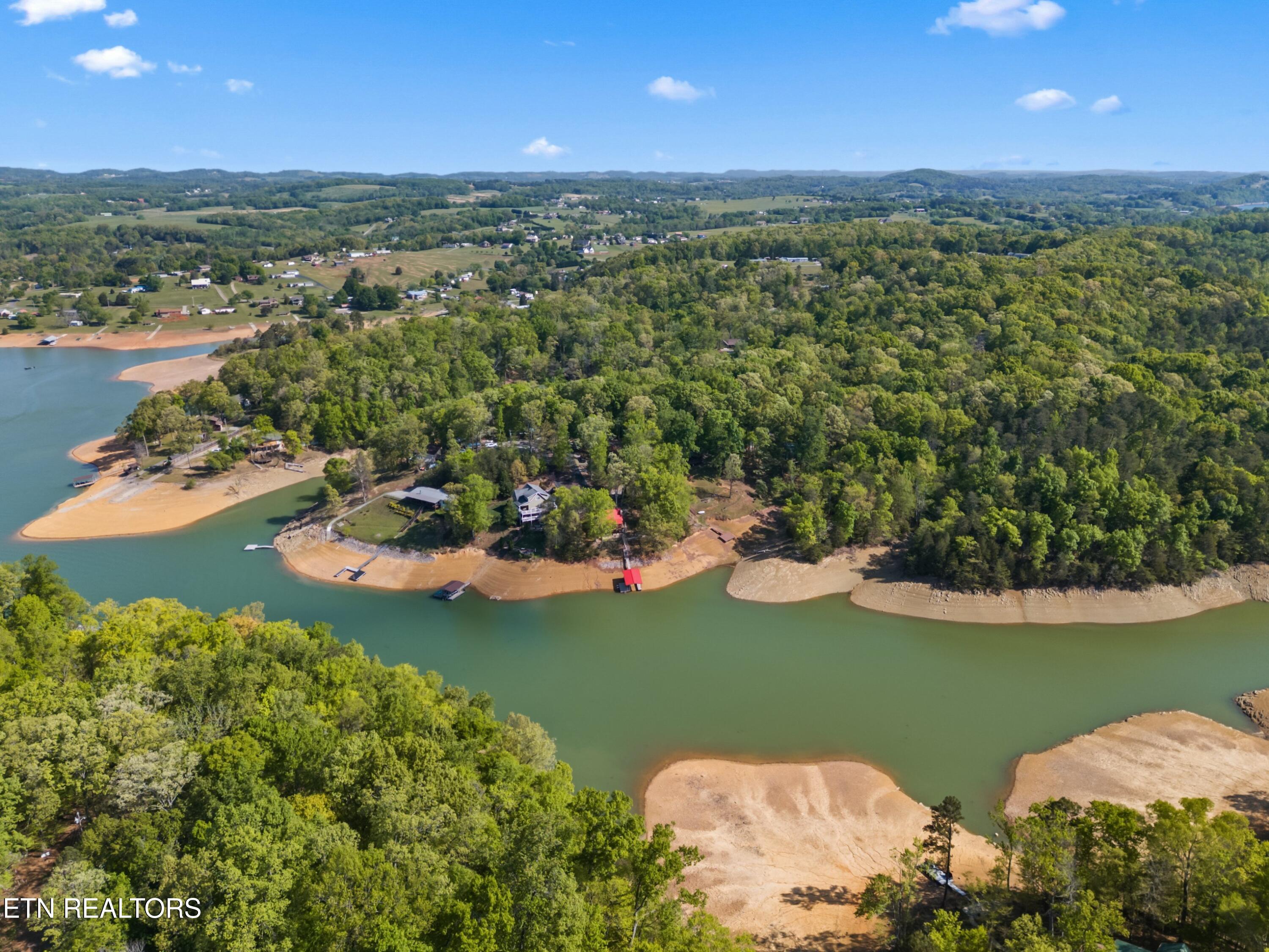 1055 Dean Circle Dandridge TN 37725