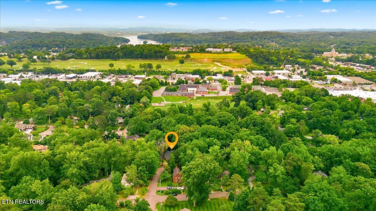 5702 Woodburn Drive Knoxville TN 37919