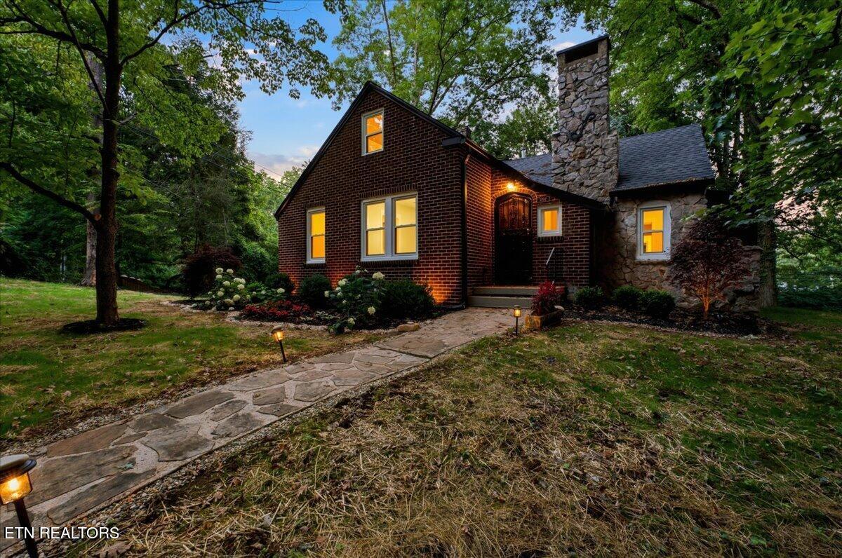 5702 Woodburn Drive Knoxville TN 37919