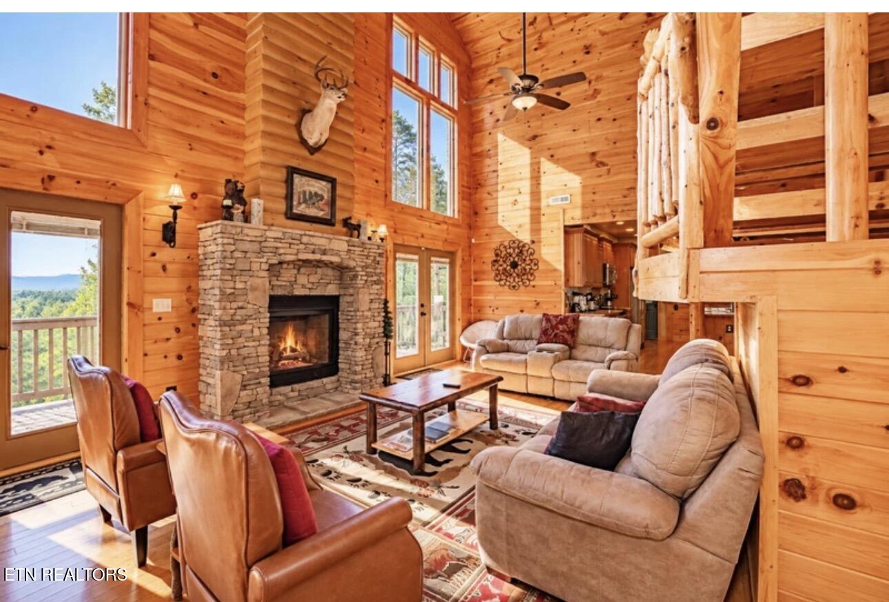1340 Zachary Thomas Sevierville TN 37876