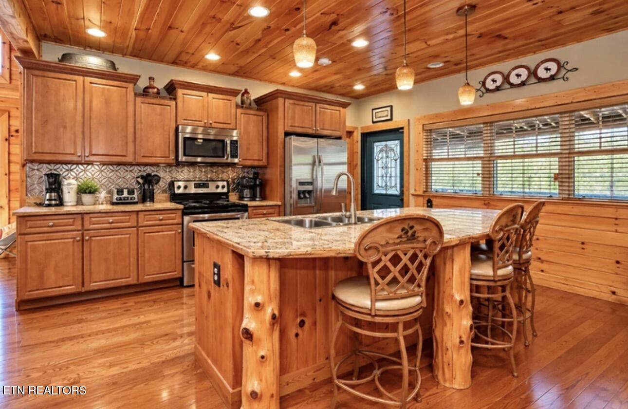 1340 Zachary Thomas Sevierville TN 37876
