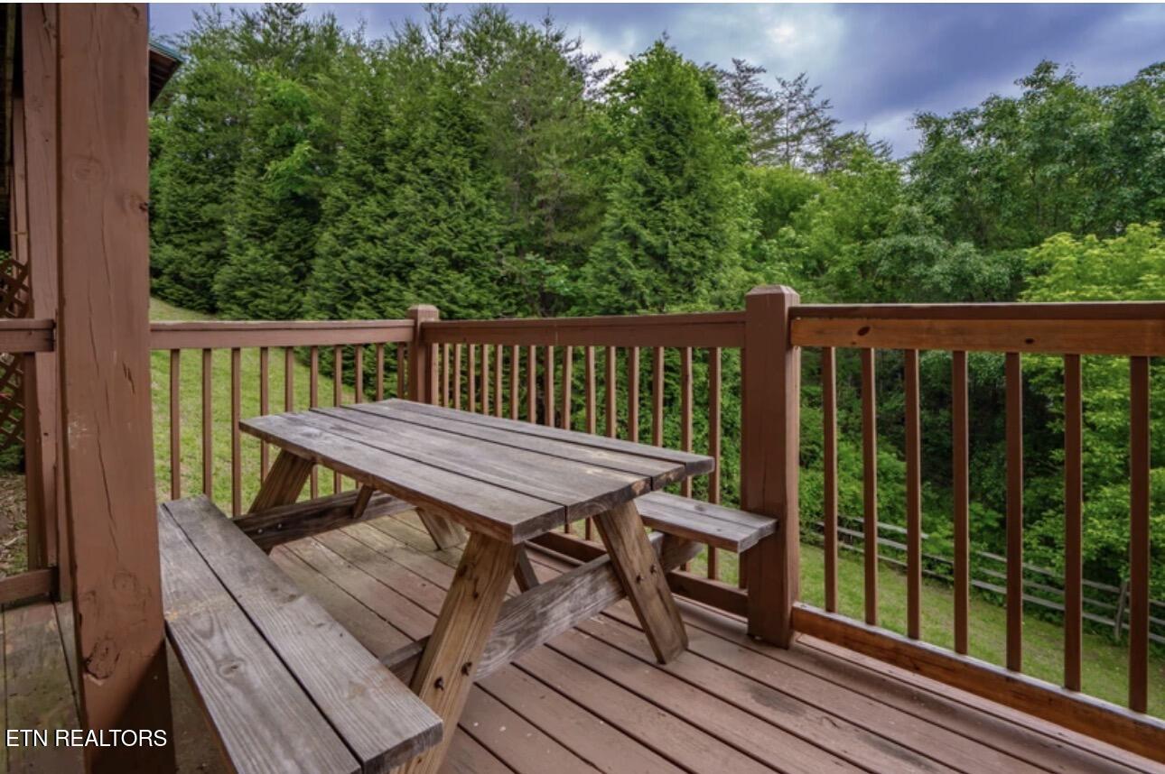 1340 Zachary Thomas Sevierville TN 37876