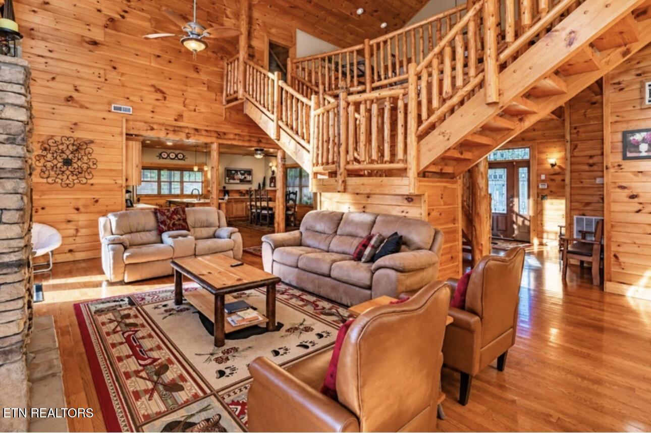 1340 Zachary Thomas Sevierville TN 37876
