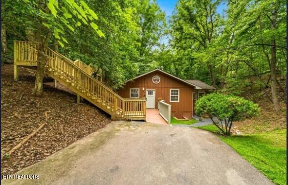4151 Oak Ridge Street Pigeon Forge TN 37863