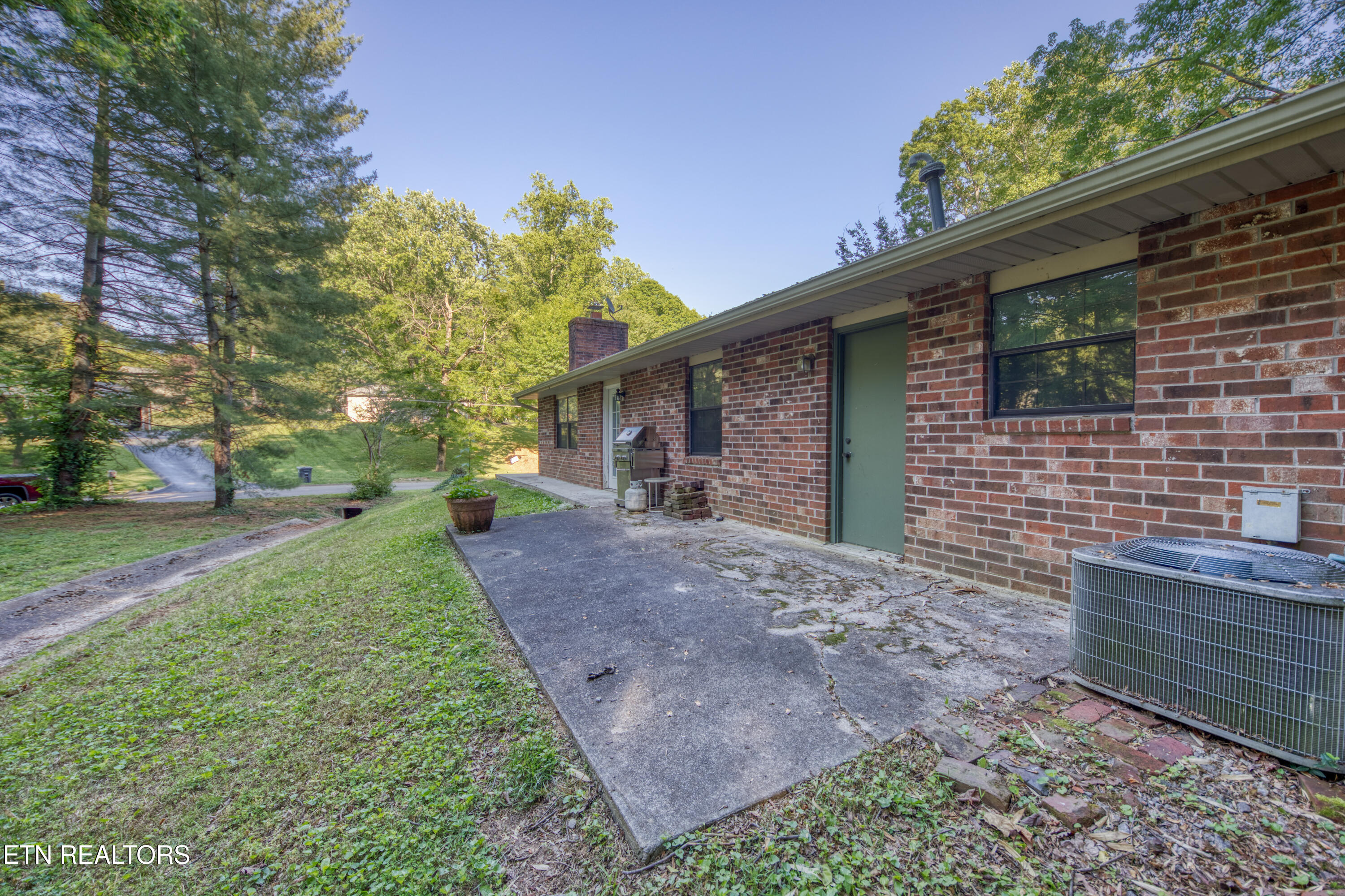 4521 Crestfield Road Knoxville TN 37921