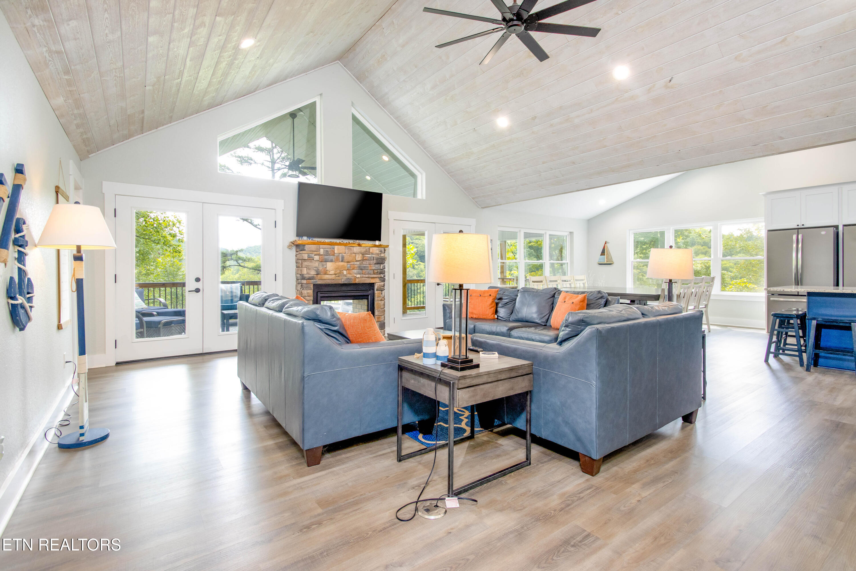 734 Waterfront Trail Lafollette TN 37766