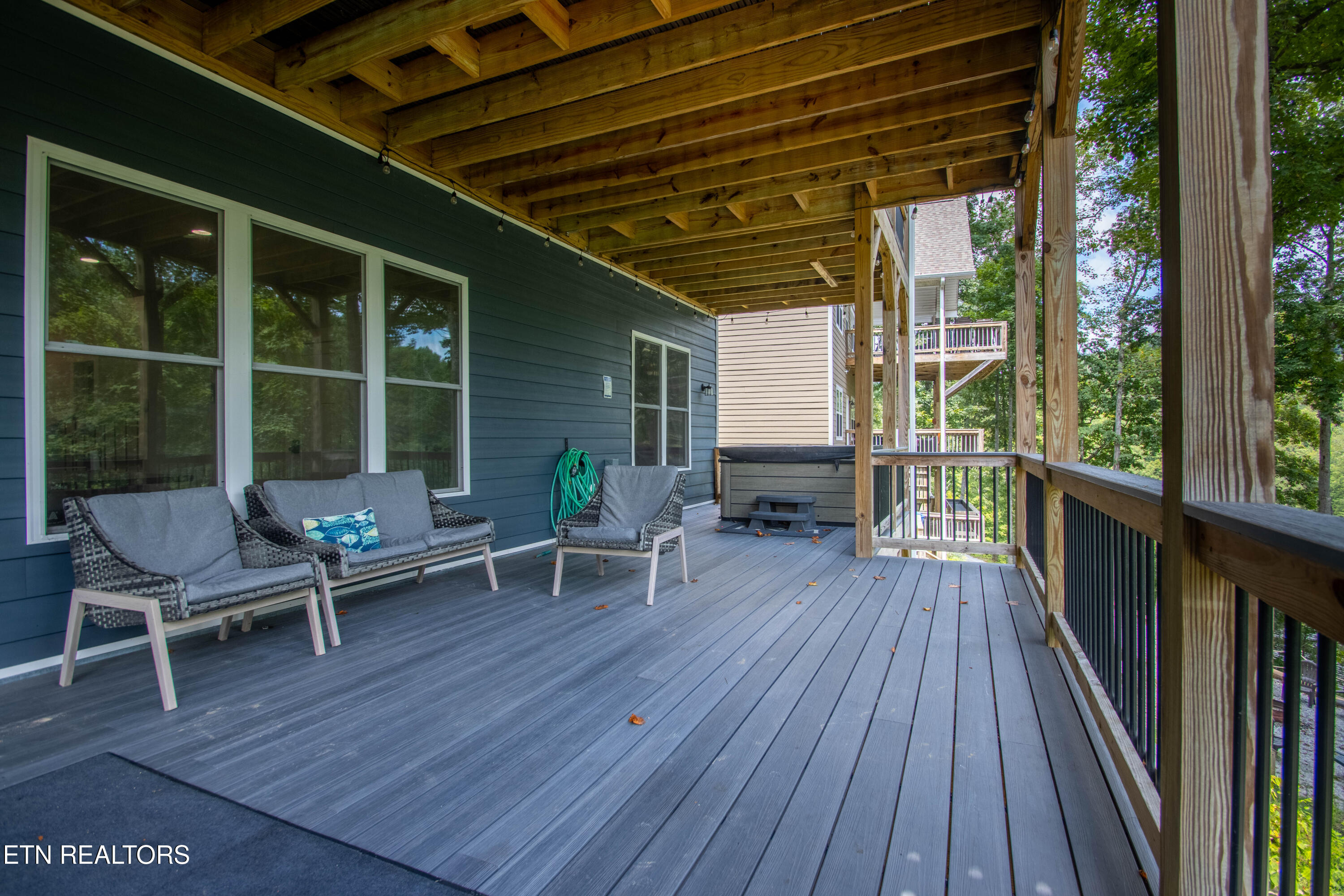 734 Waterfront Trail Lafollette TN 37766