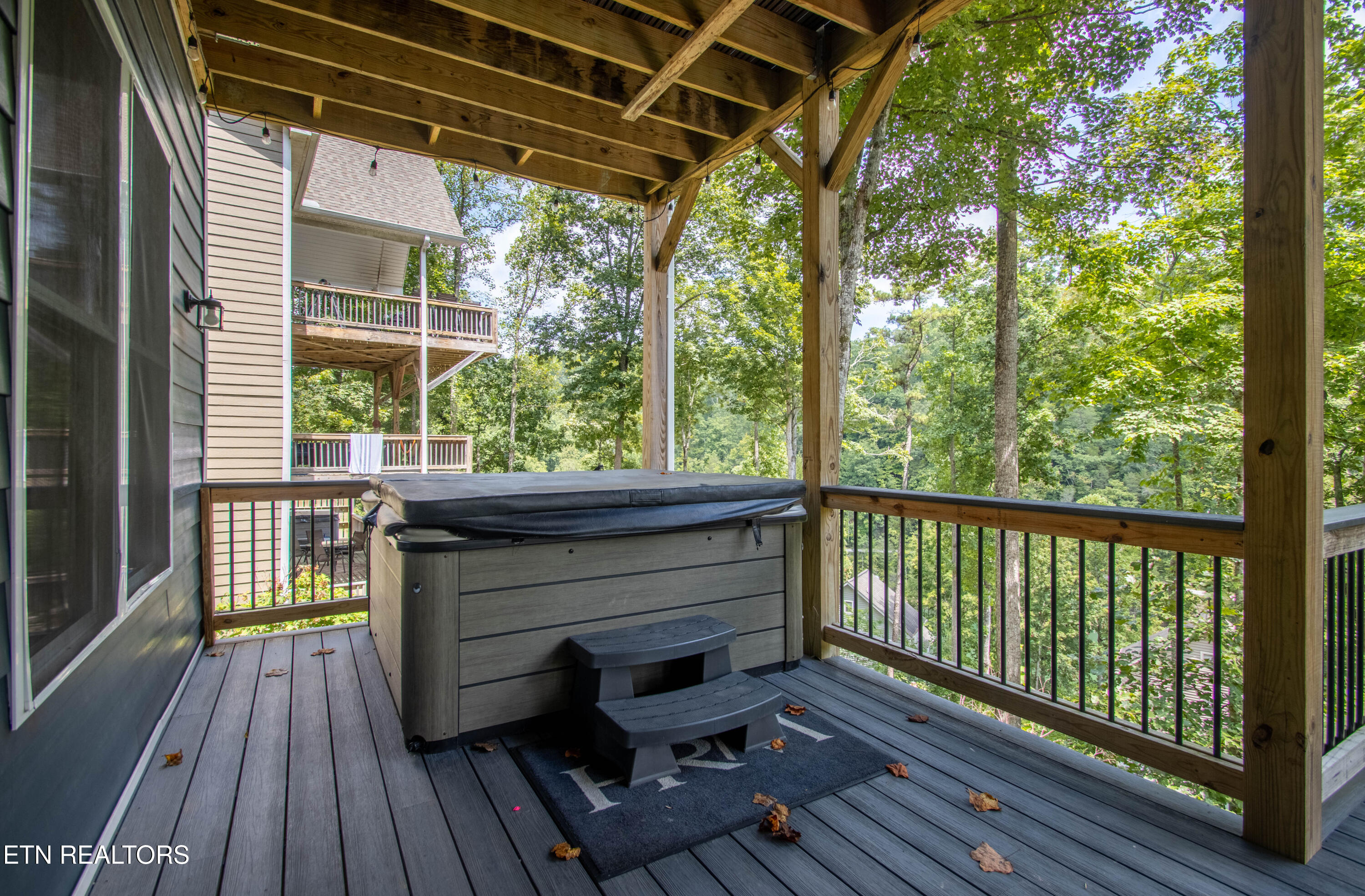 734 Waterfront Trail Lafollette TN 37766