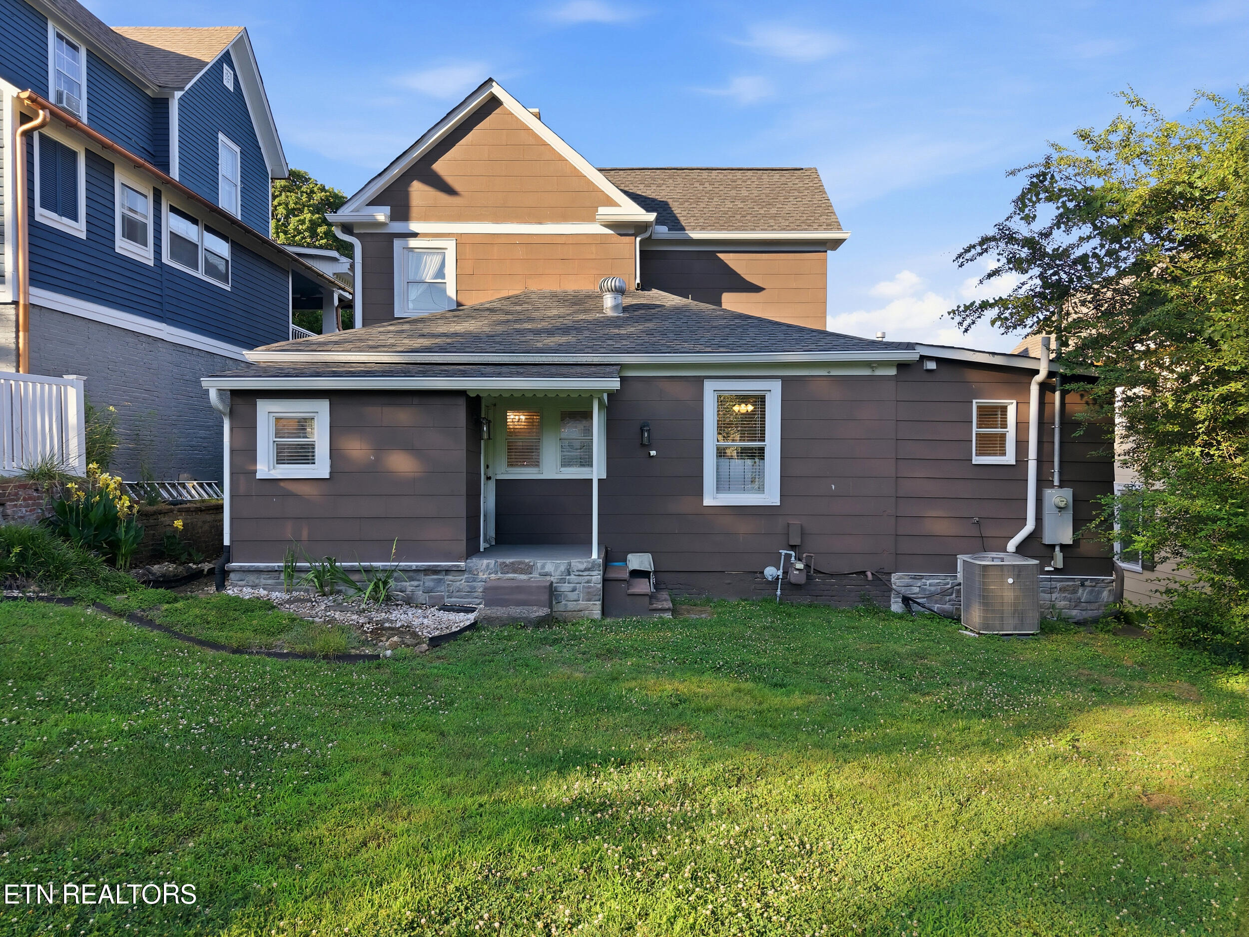 306 N Hill Street Lenoir City TN 37771