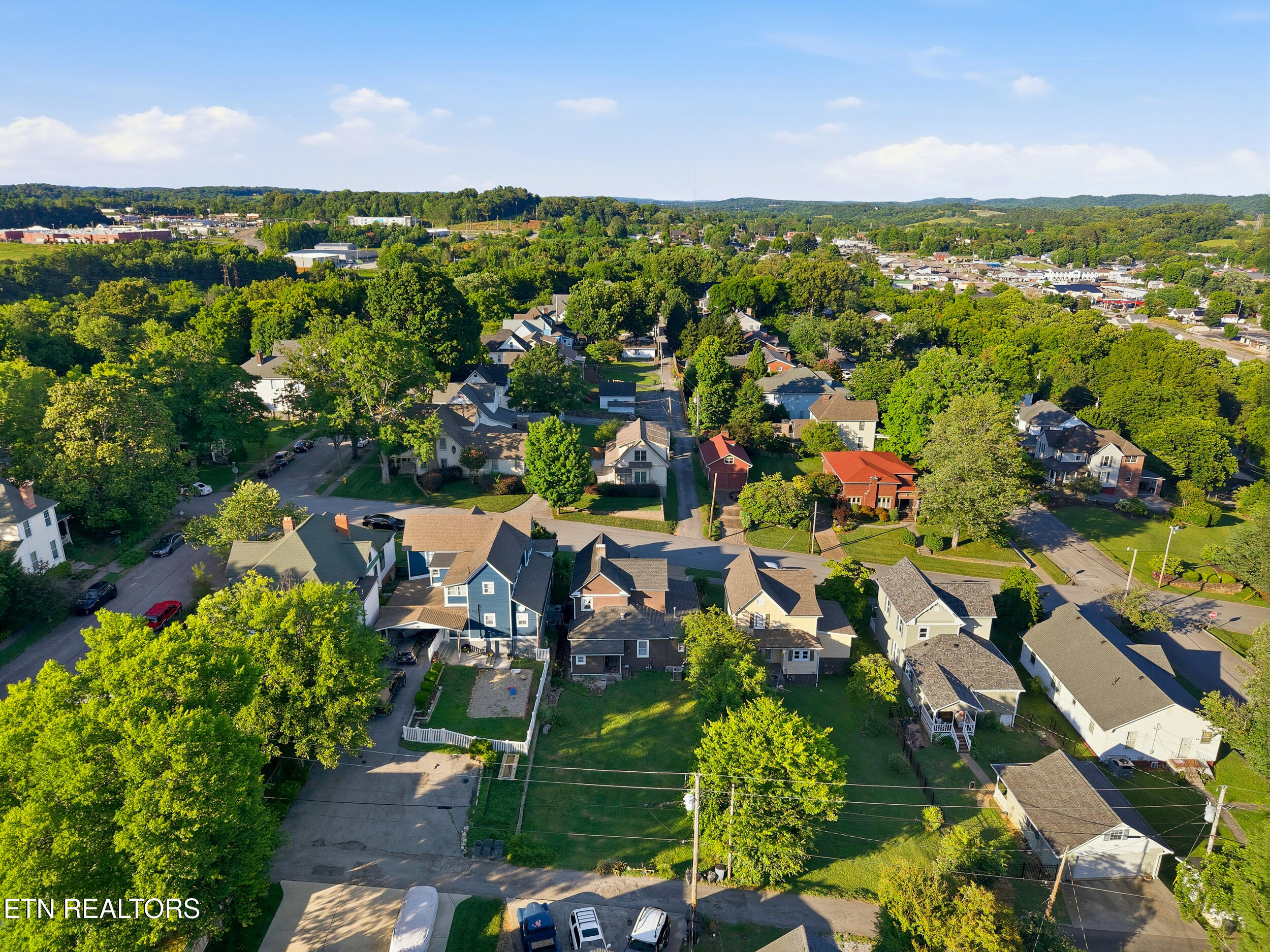 306 N Hill Street Lenoir City TN 37771