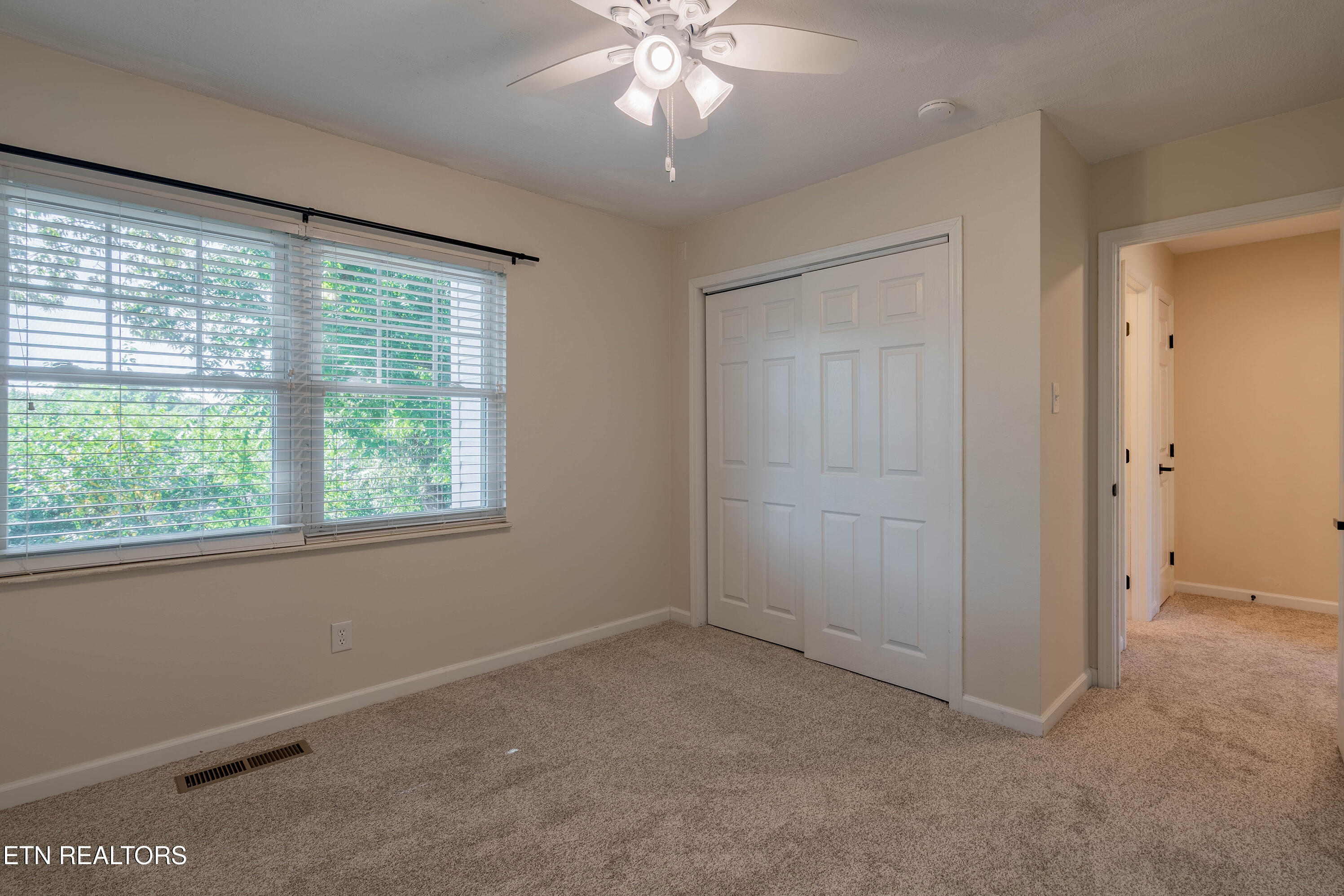1324 Chipwood Circle Knoxville TN 37932