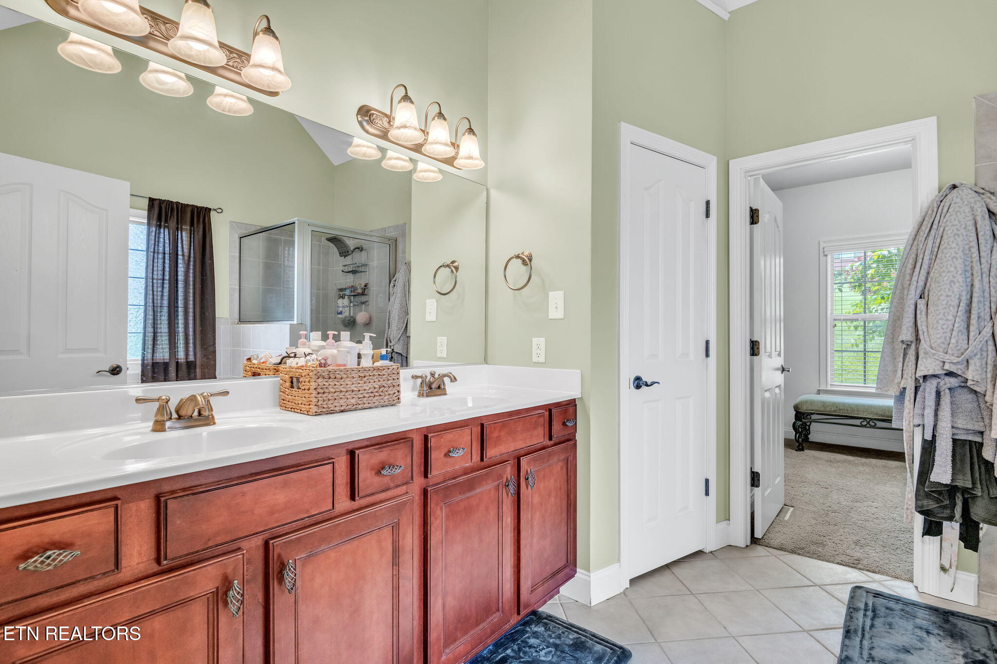3260 Whispering Oaks Drive Knoxville TN 37938