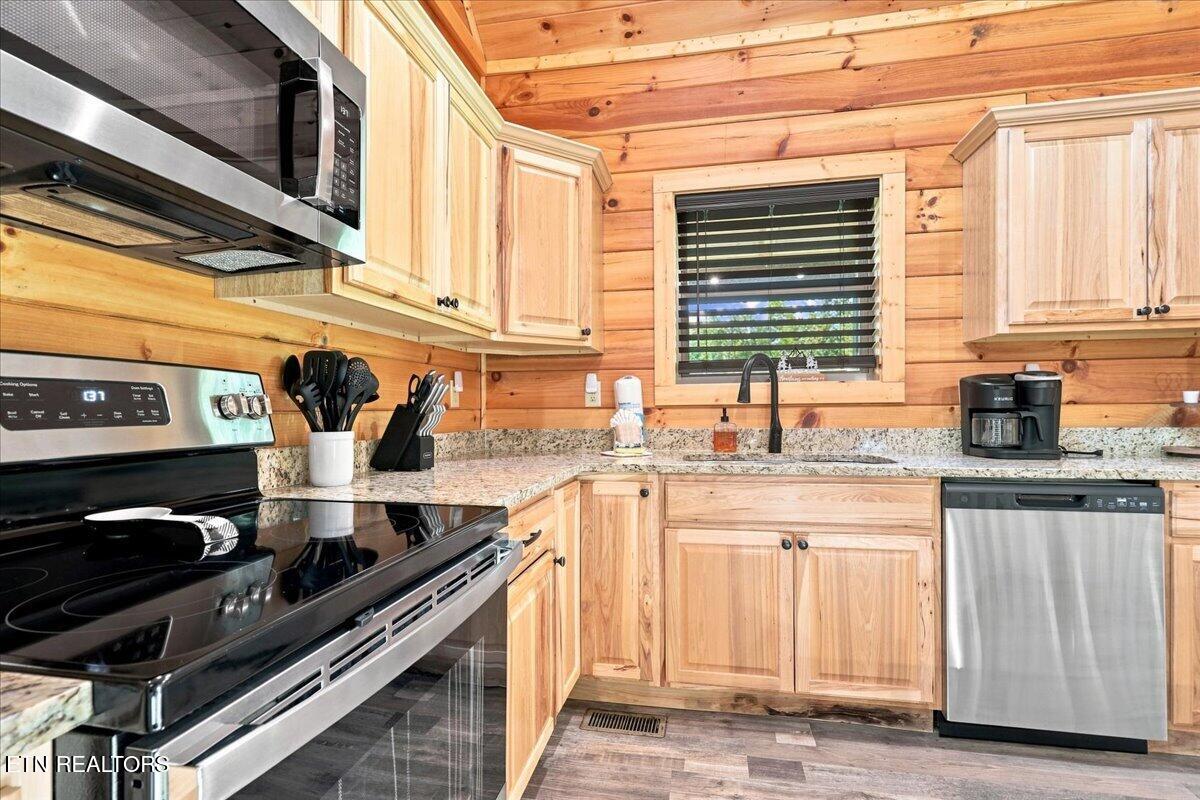 2151 Wingspan Drive Sevierville TN 37876