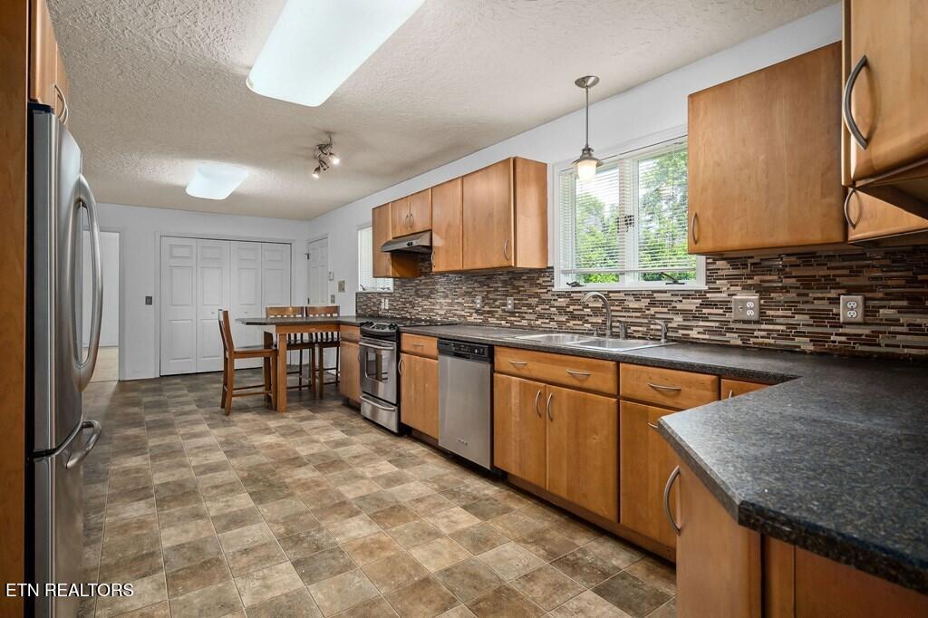 242 Oakland Drive Sparta TN 38583