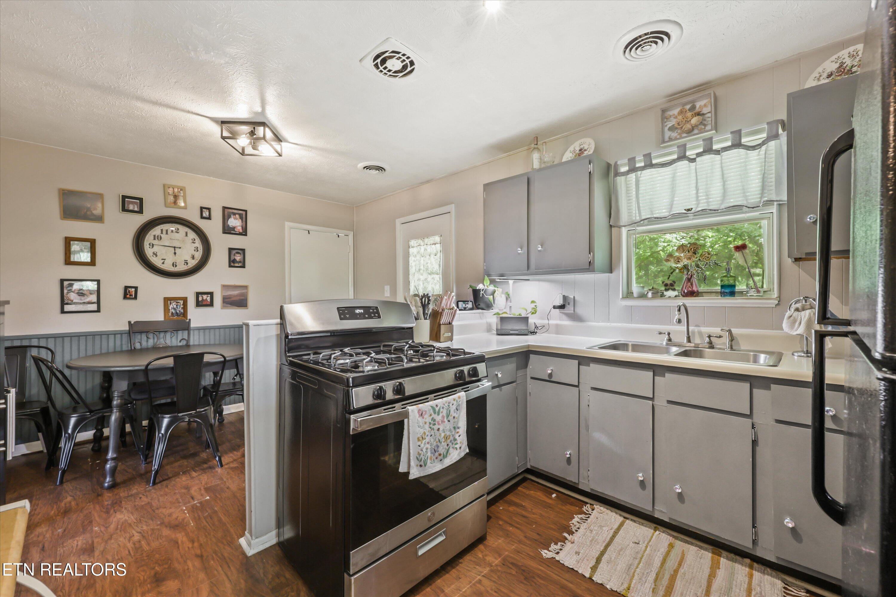 534 Sleepy Hollow Road Oliver Springs TN 37840