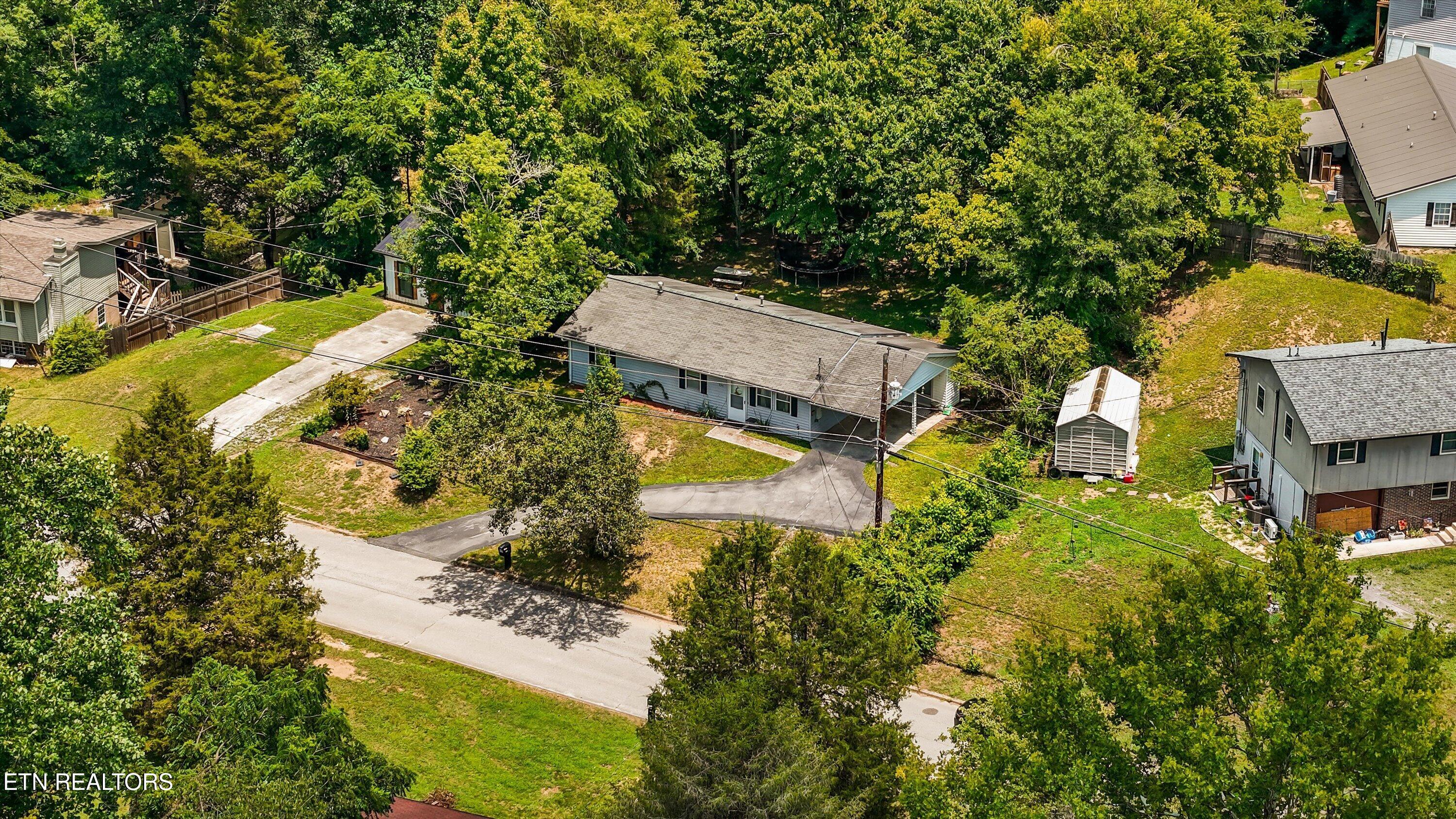 534 Sleepy Hollow Road Oliver Springs TN 37840