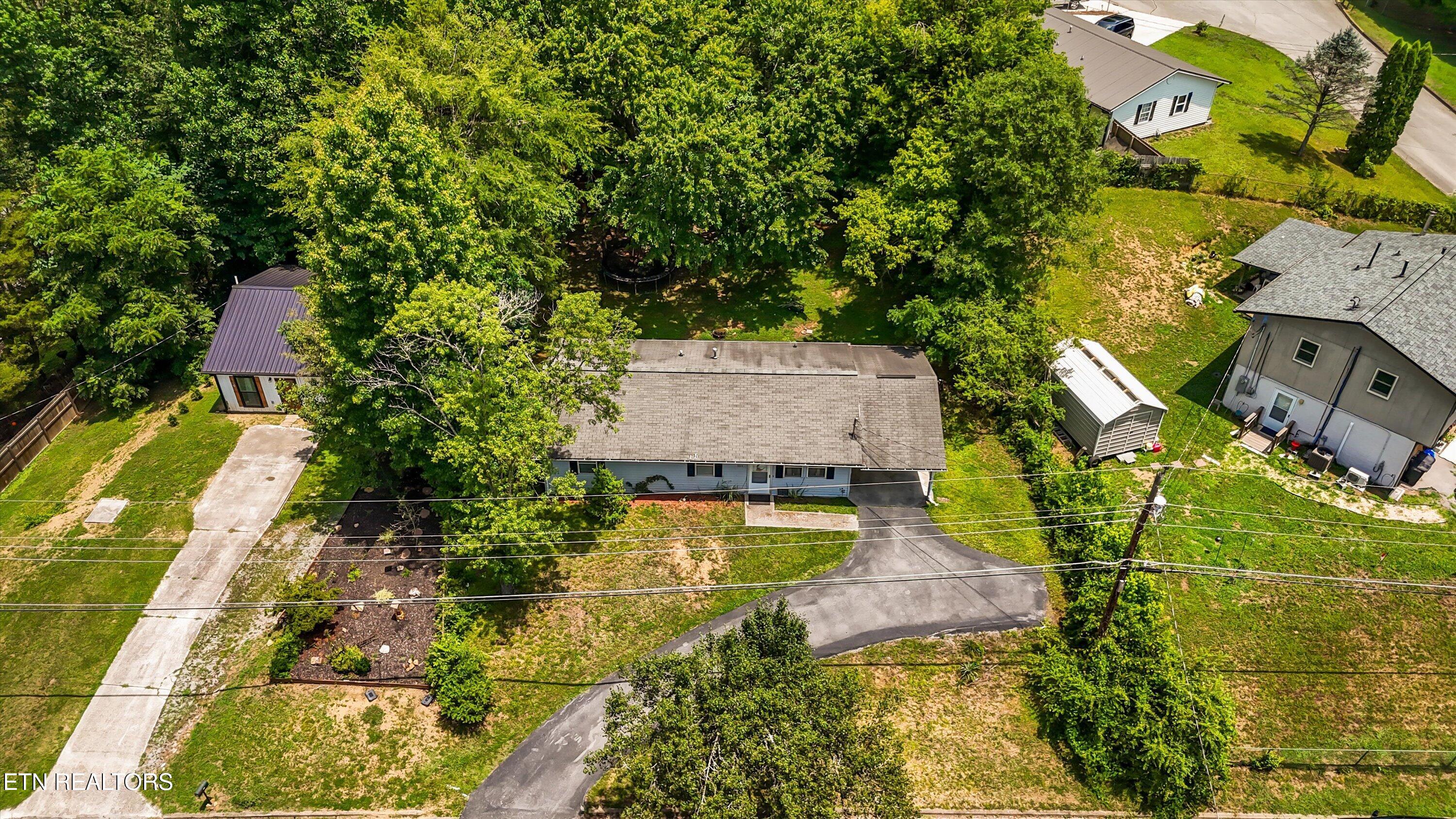 534 Sleepy Hollow Road Oliver Springs TN 37840